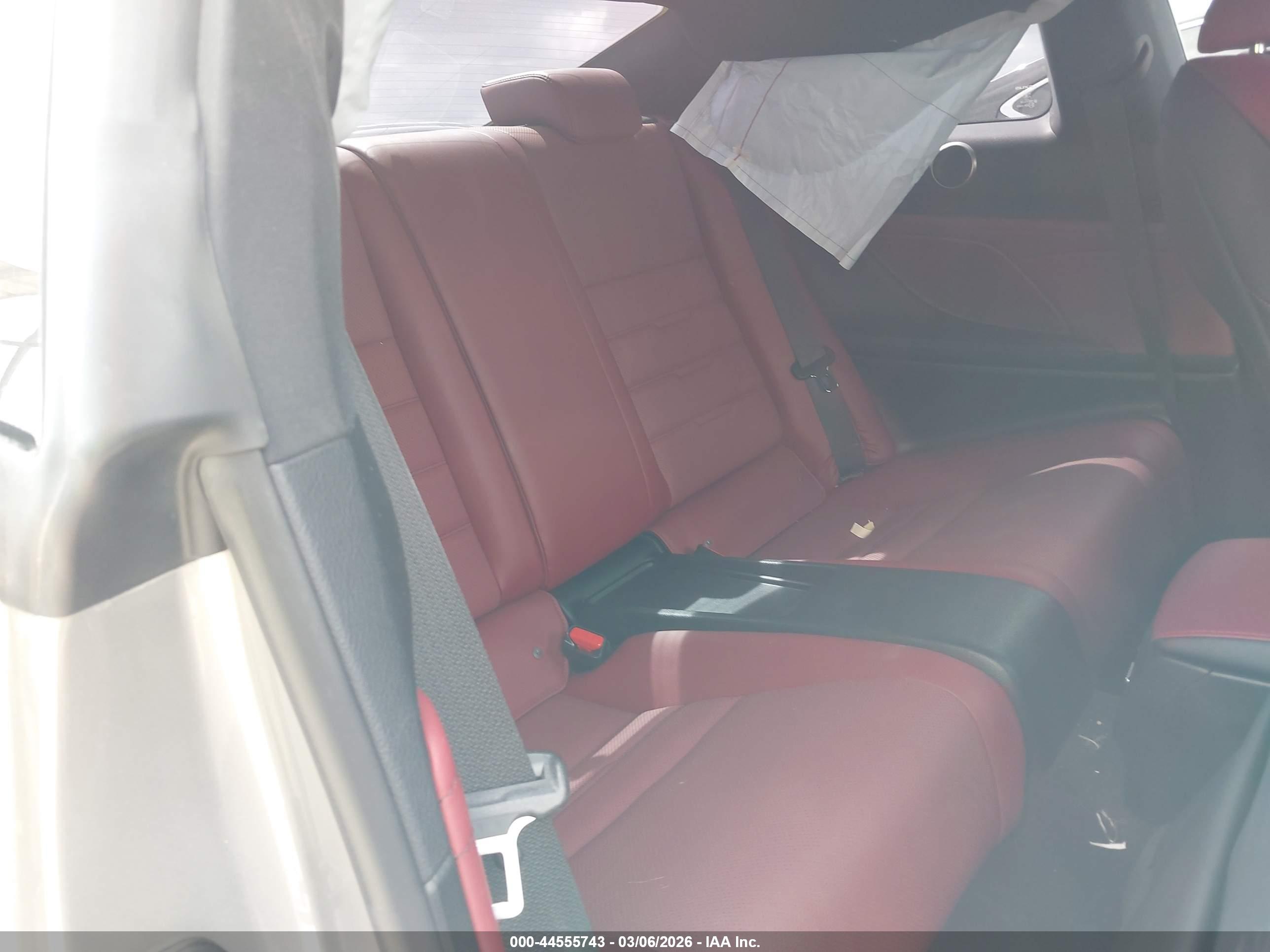 LEXUS RC image 8