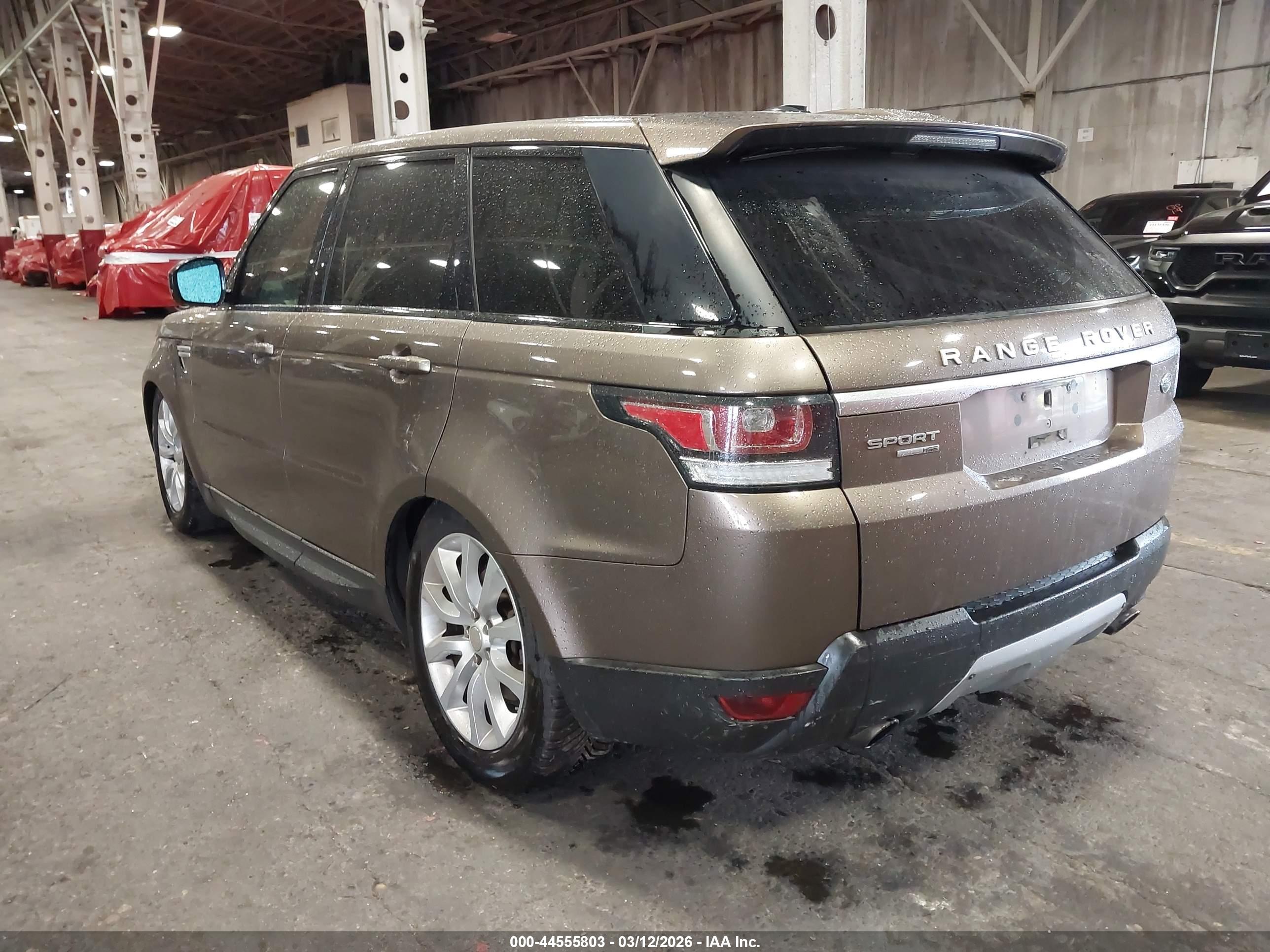 LAND ROVER image 3