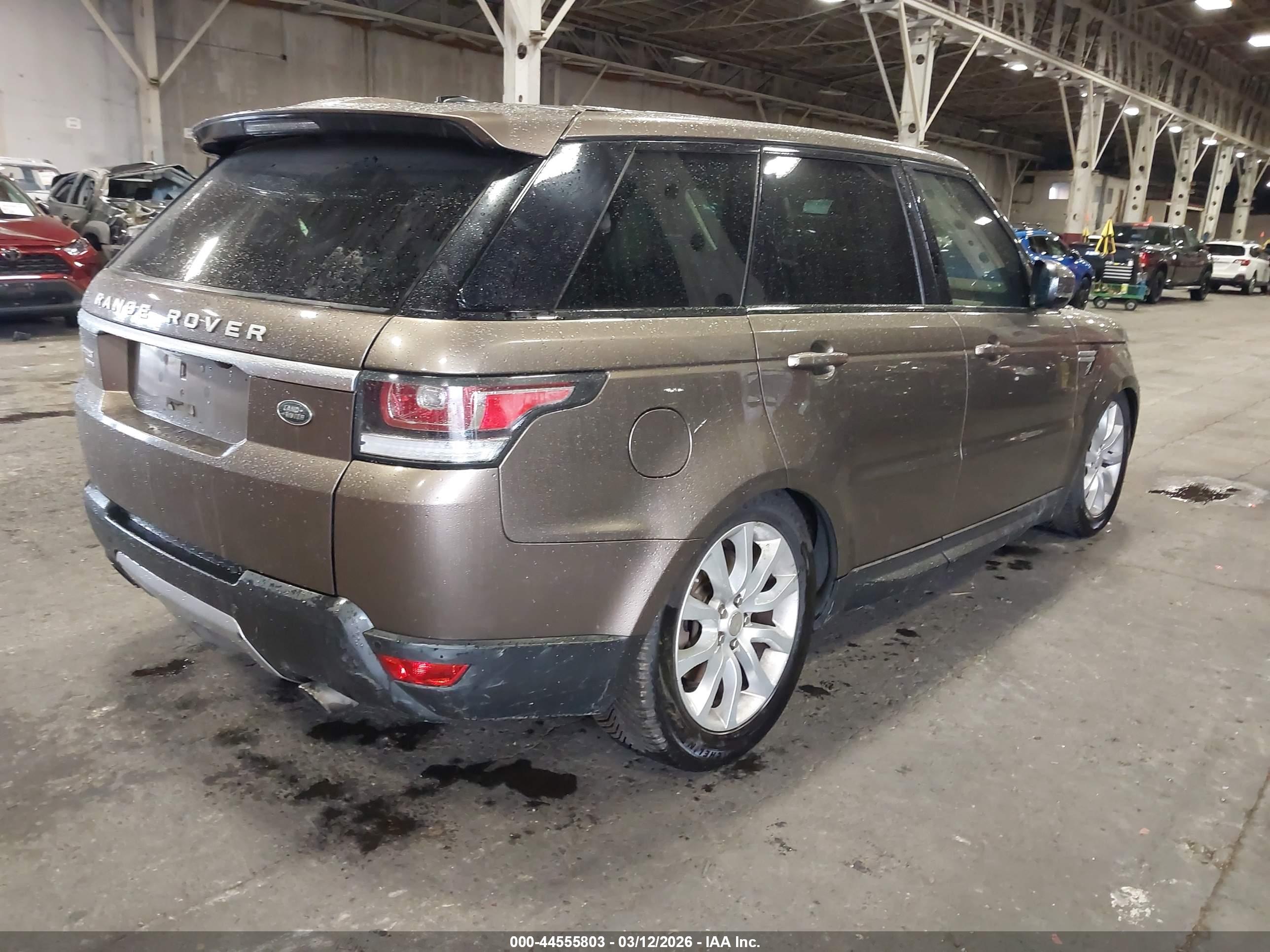 LAND ROVER image 4