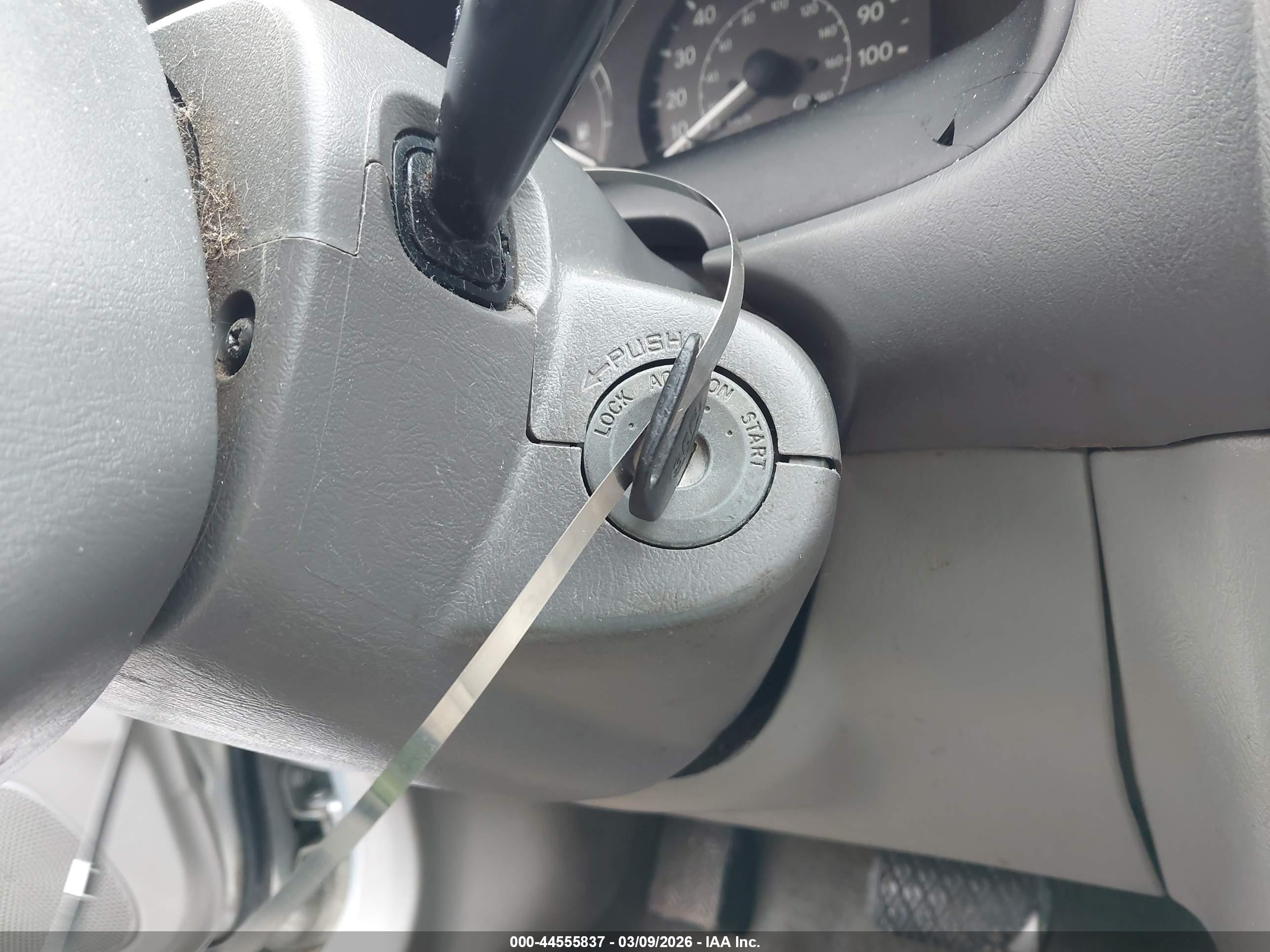 TOYOTA COROLLA image 11