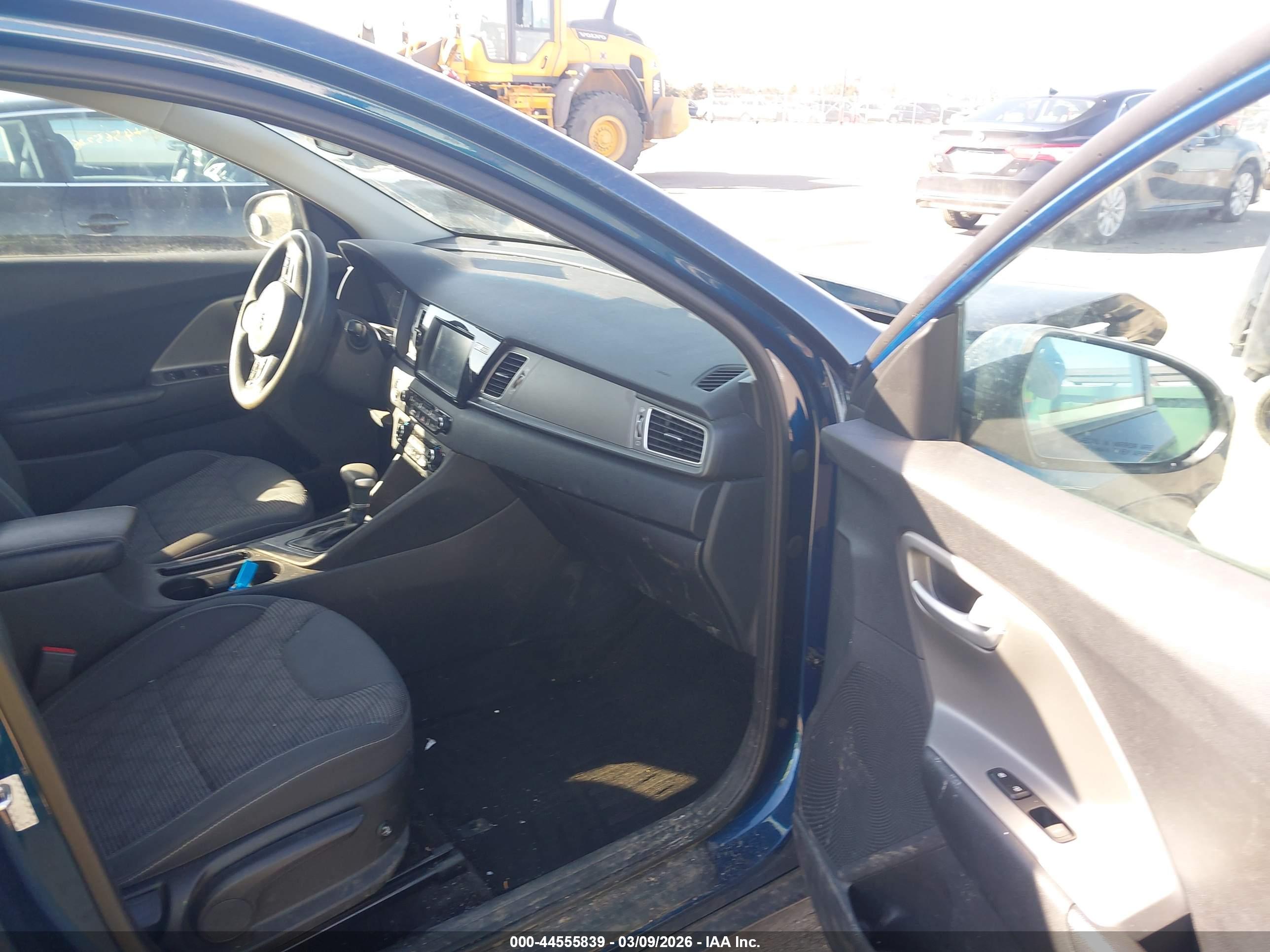 KIA NIRO image 5