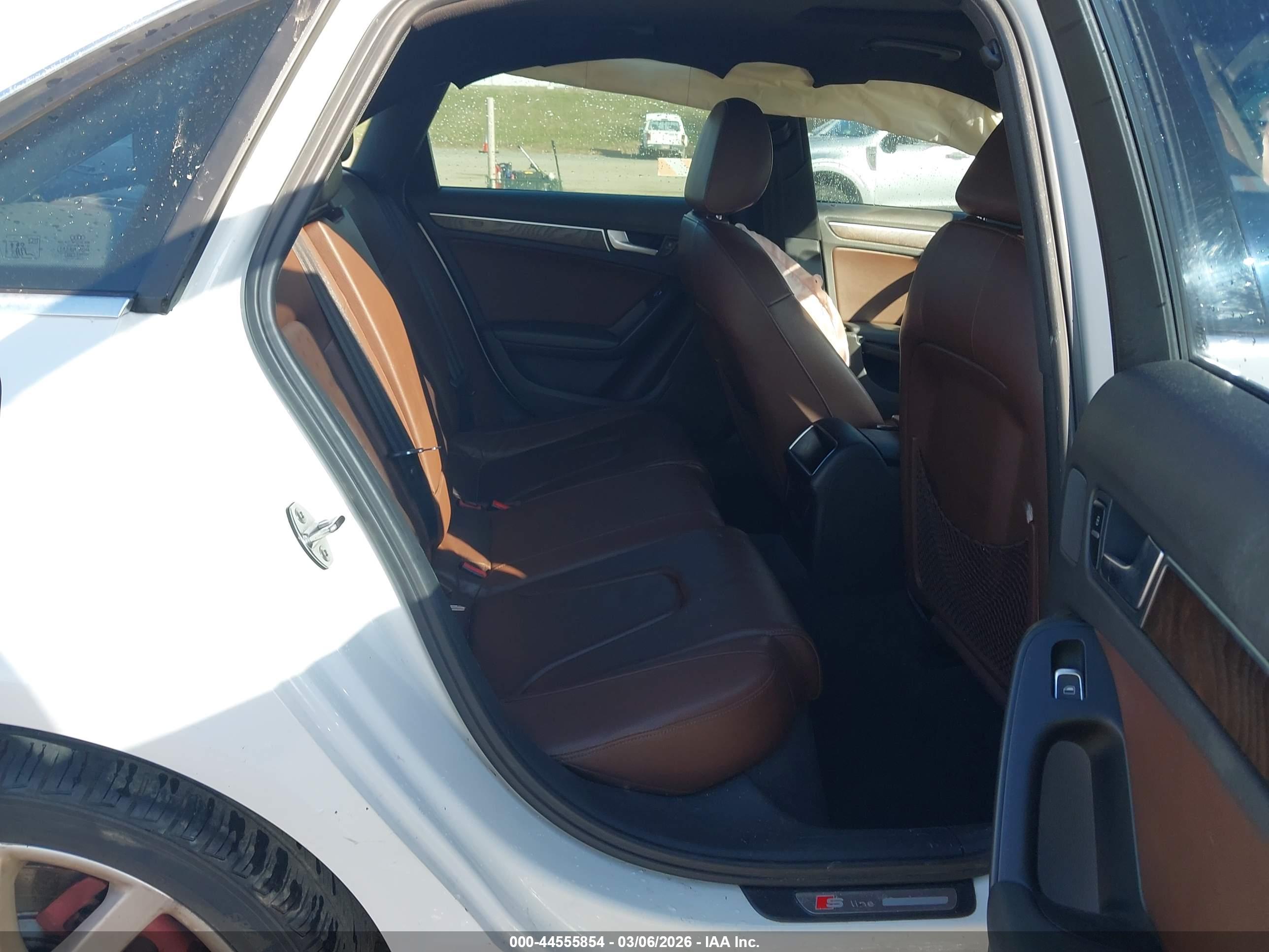 AUDI A4 image 8