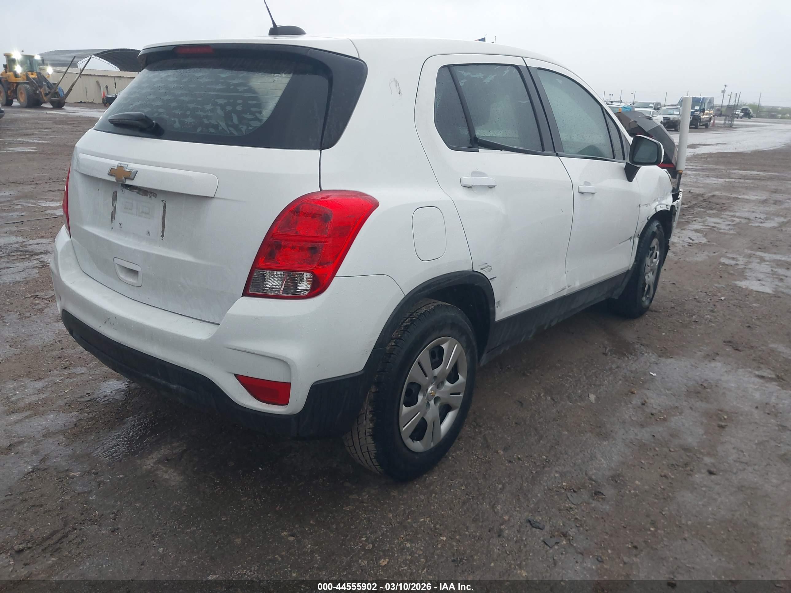 CHEVROLET TRAX image 4