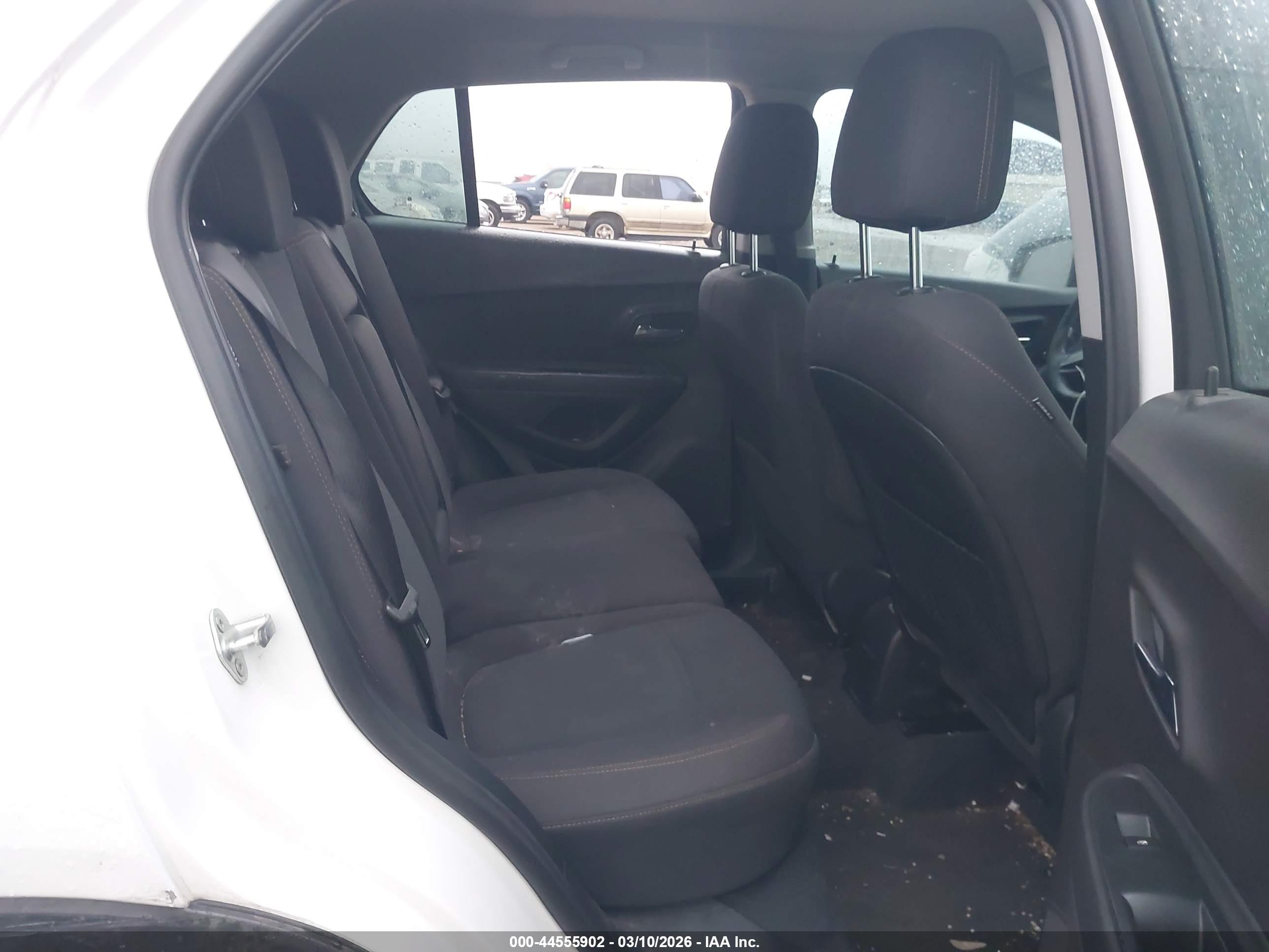CHEVROLET TRAX image 8