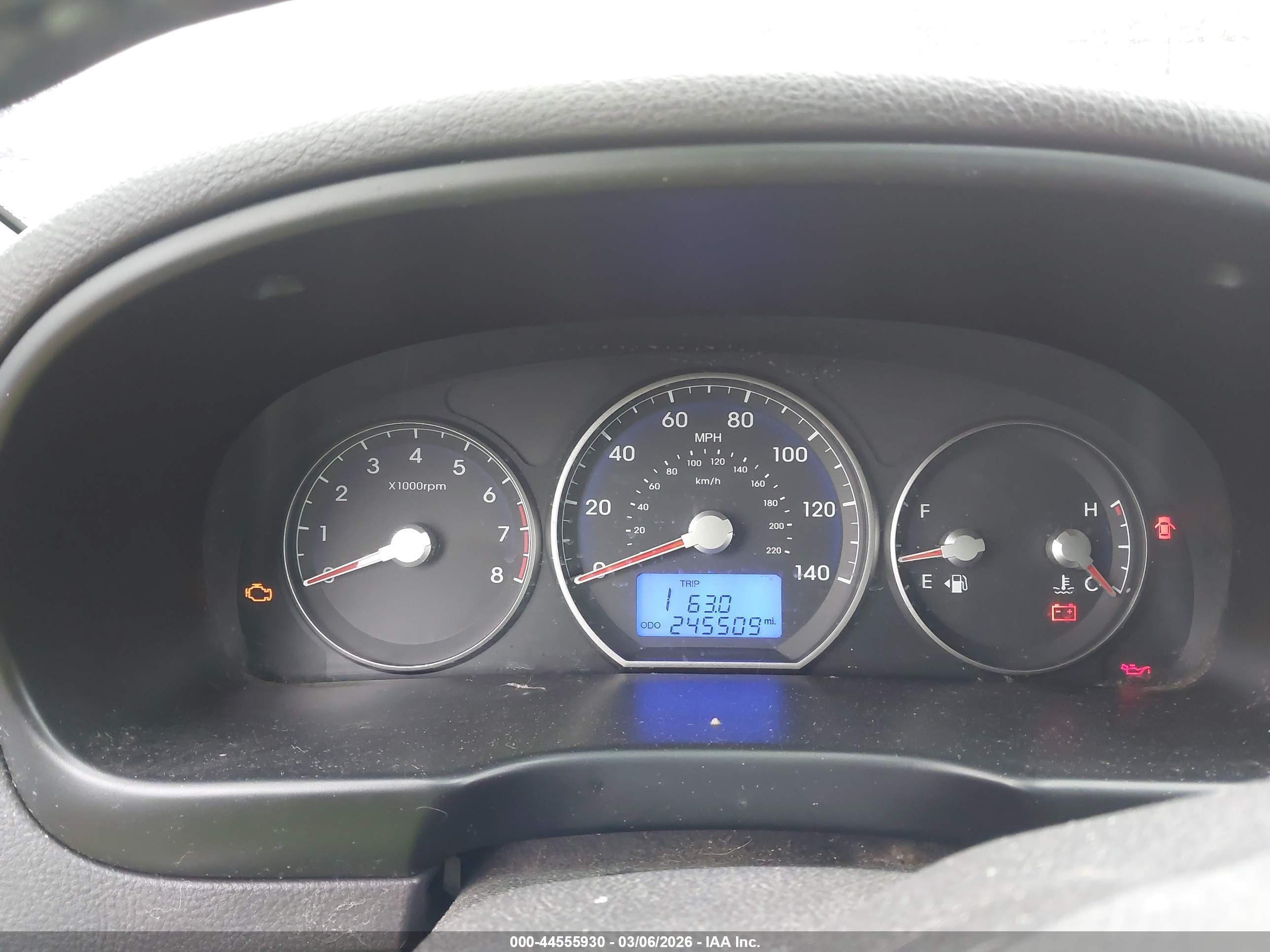 HYUNDAI SANTA image 7