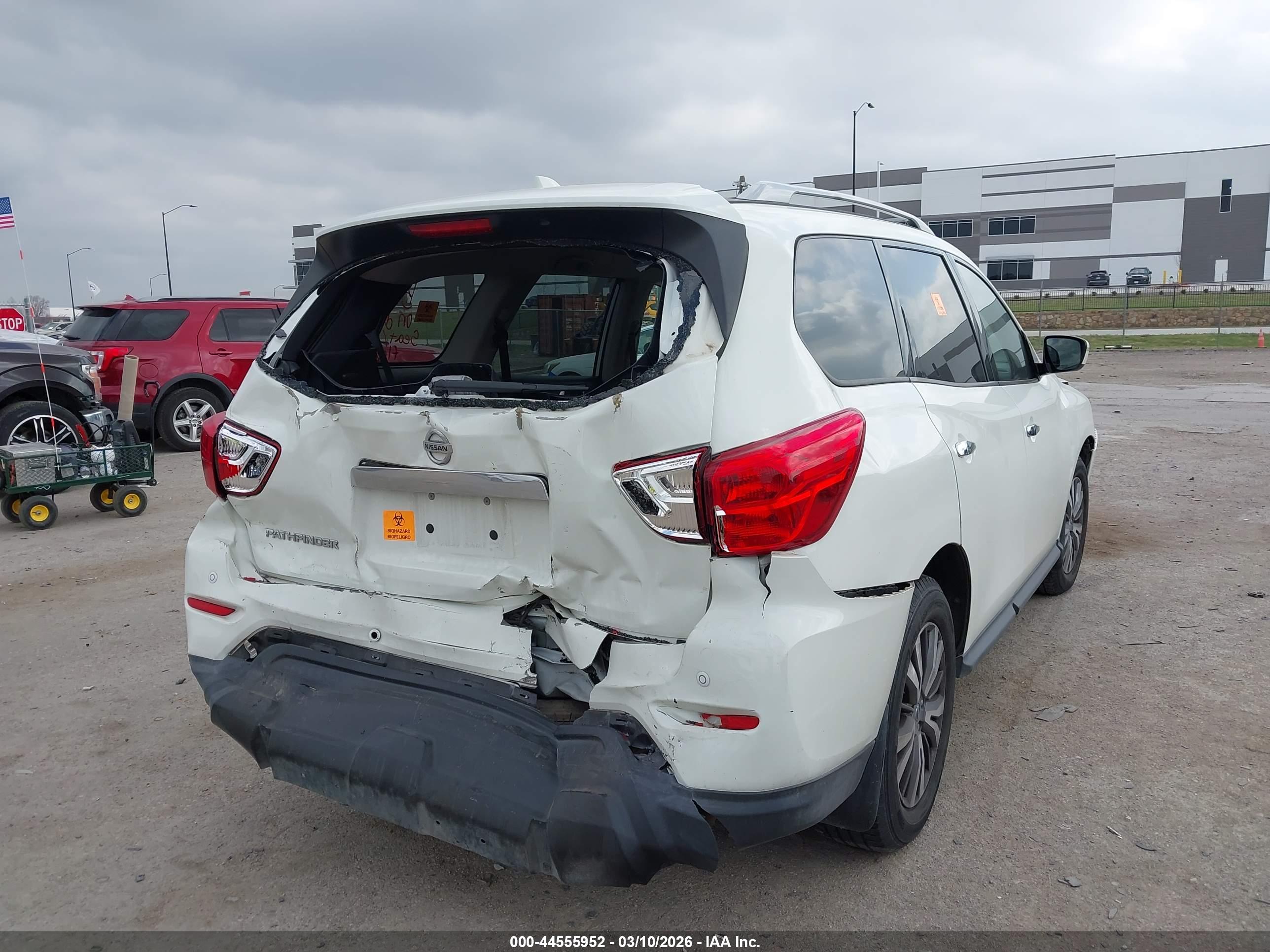 NISSAN PATHFINDER image 4