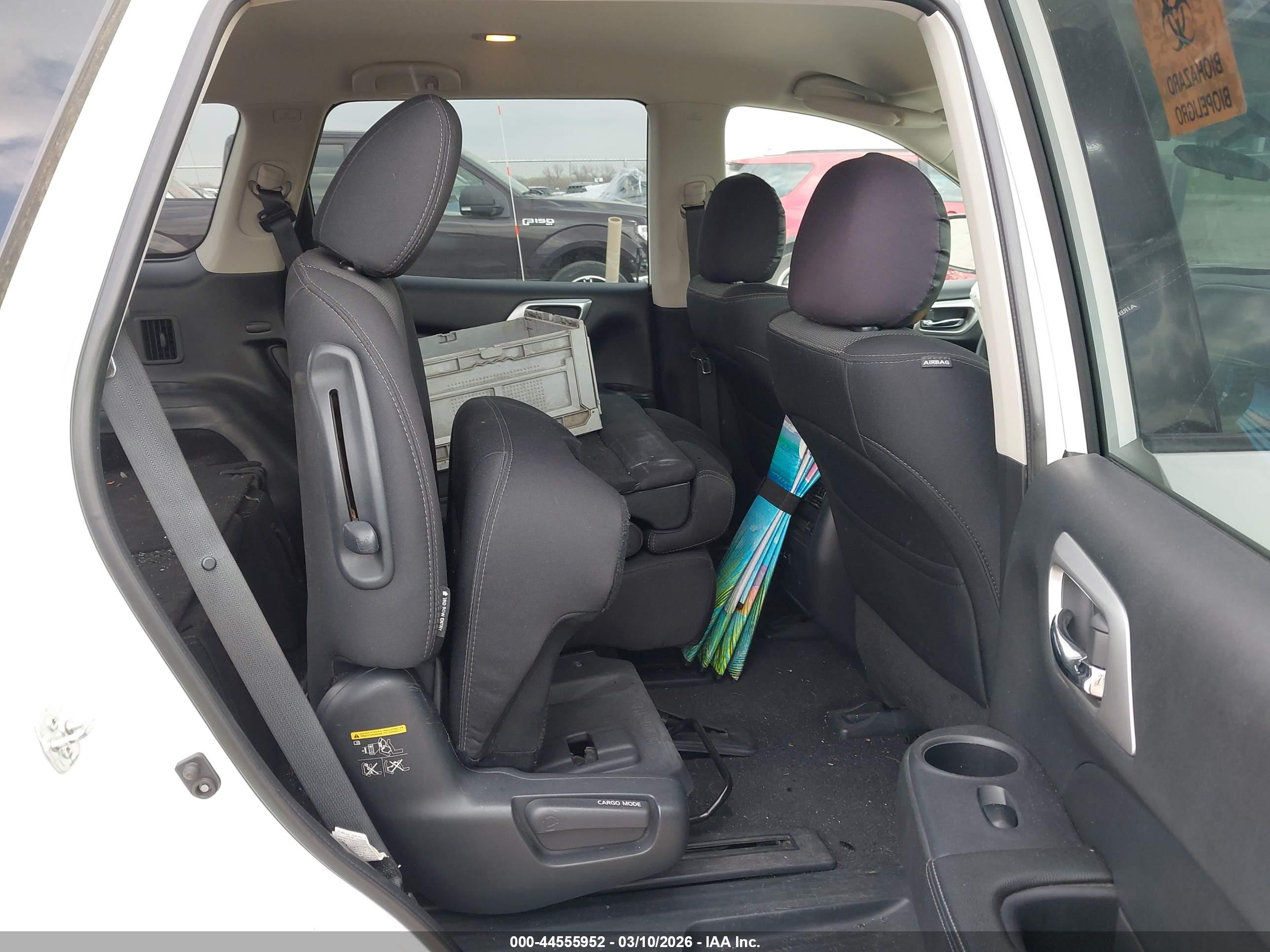 NISSAN PATHFINDER image 8