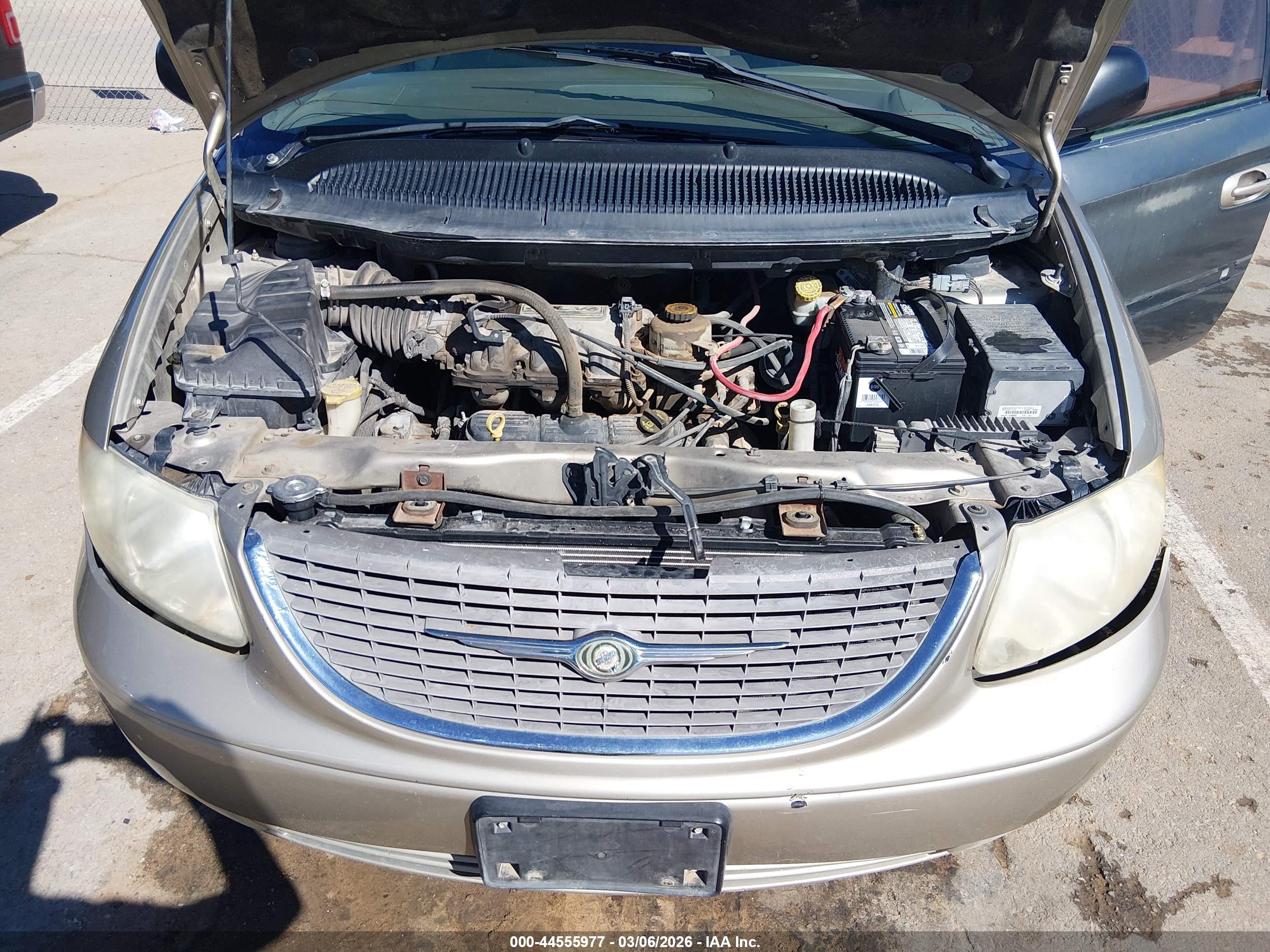 CHRYSLER TOWN image 10