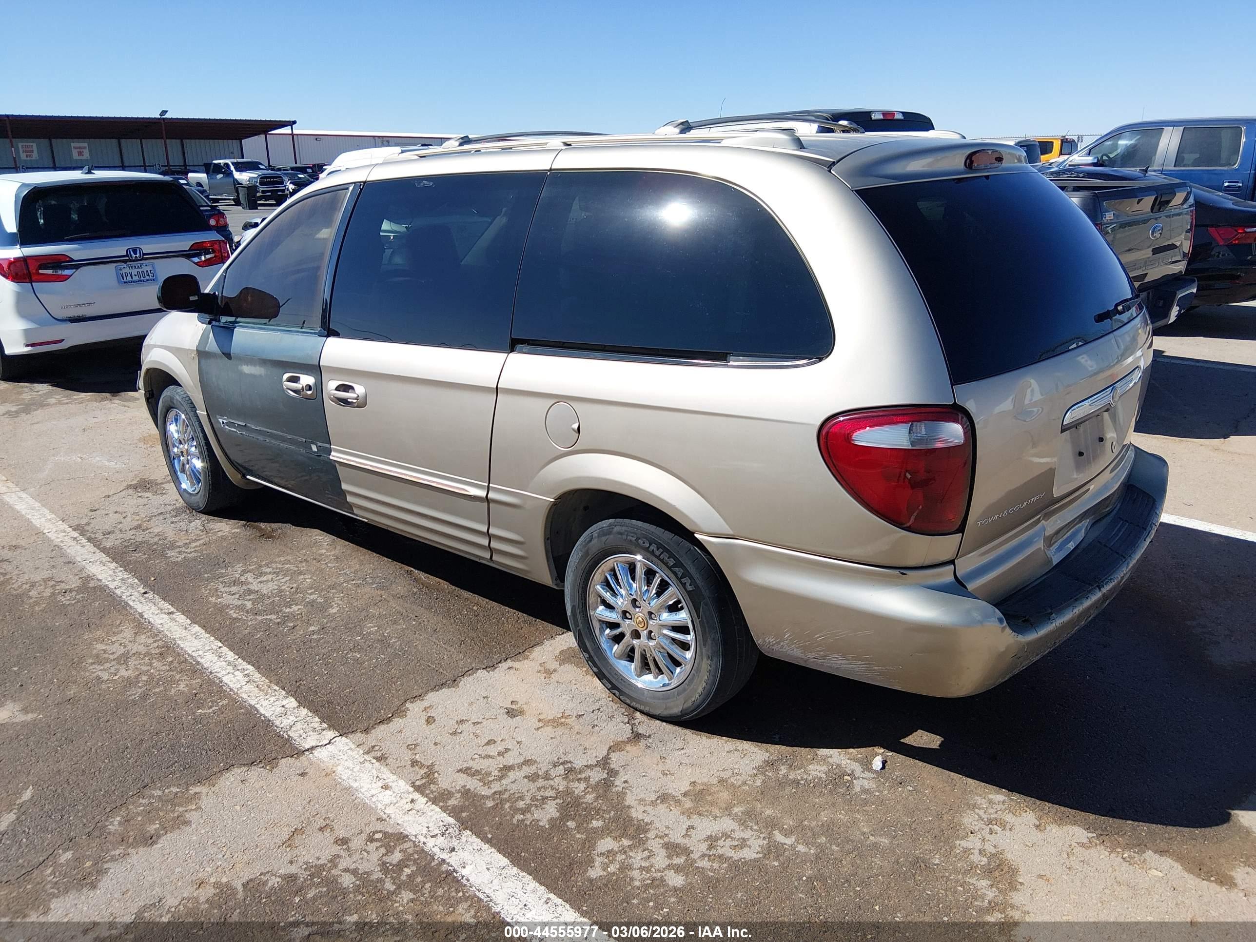 CHRYSLER TOWN image 3