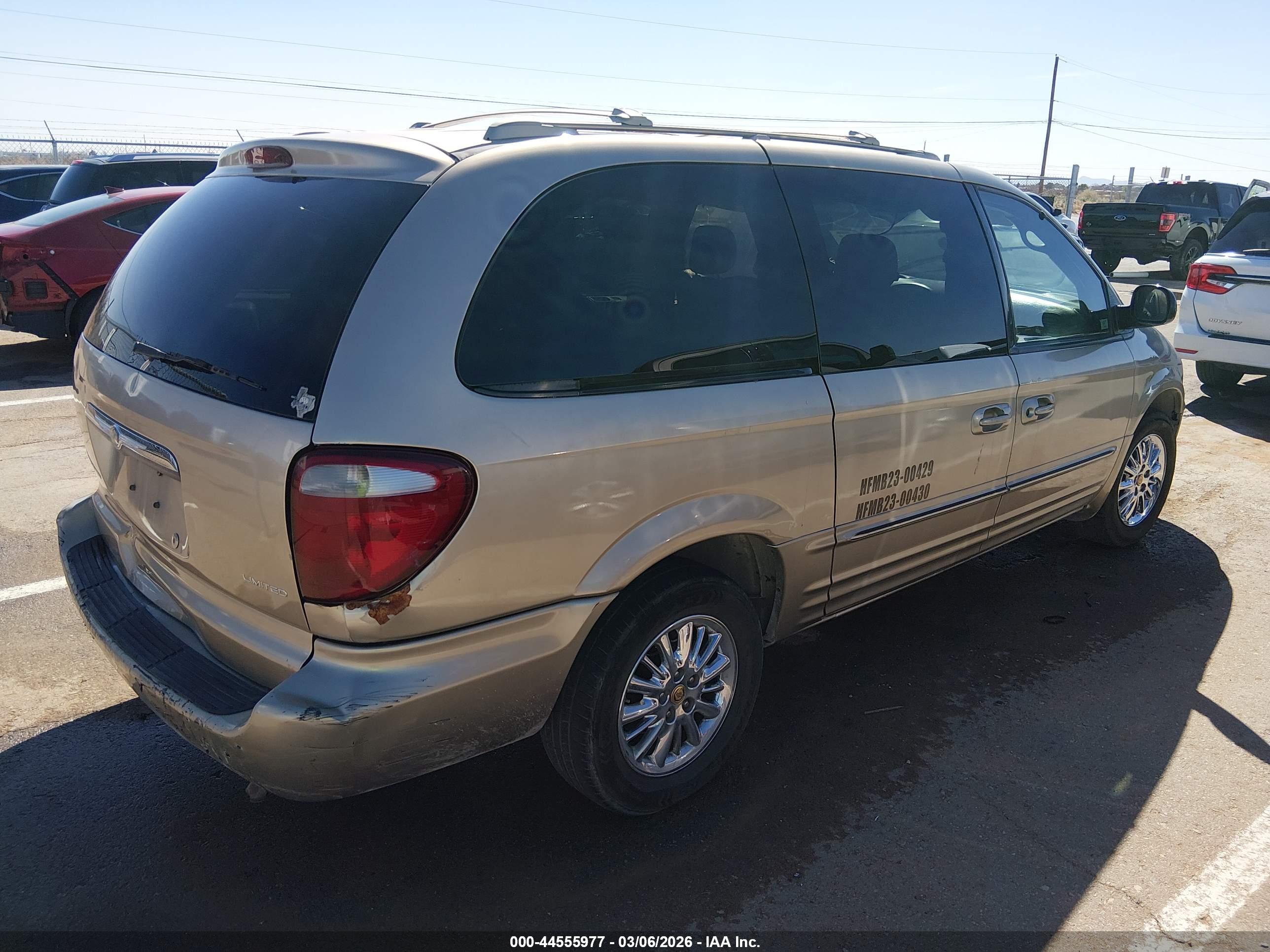 CHRYSLER TOWN image 4