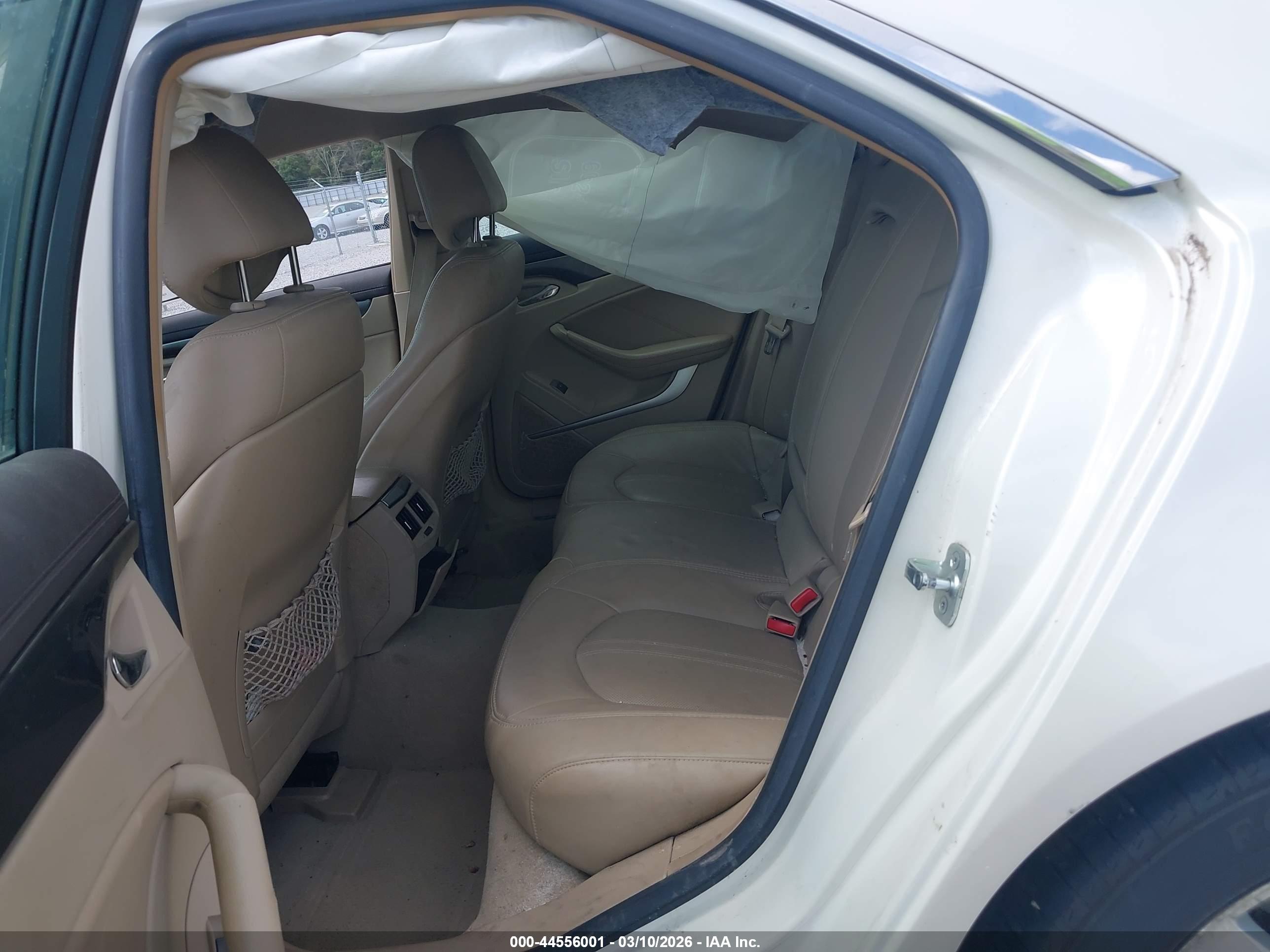 CADILLAC CTS image 8