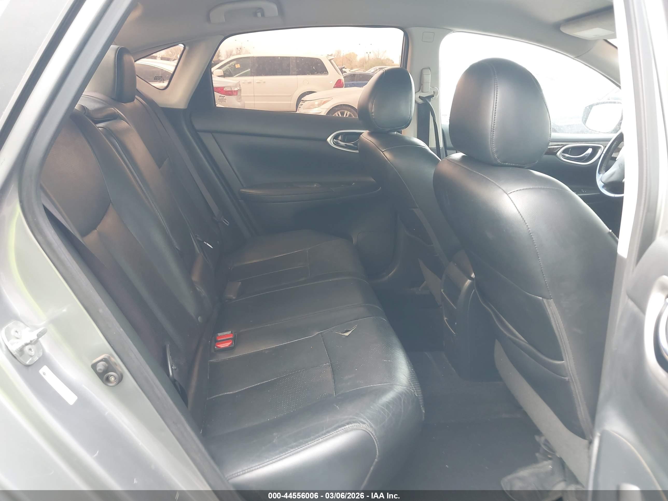 NISSAN SENTRA image 8