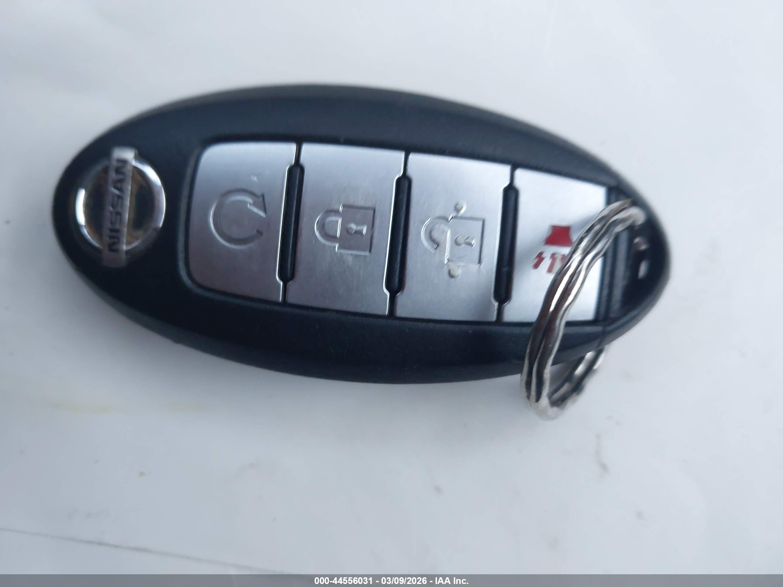 NISSAN ROGUE image 11