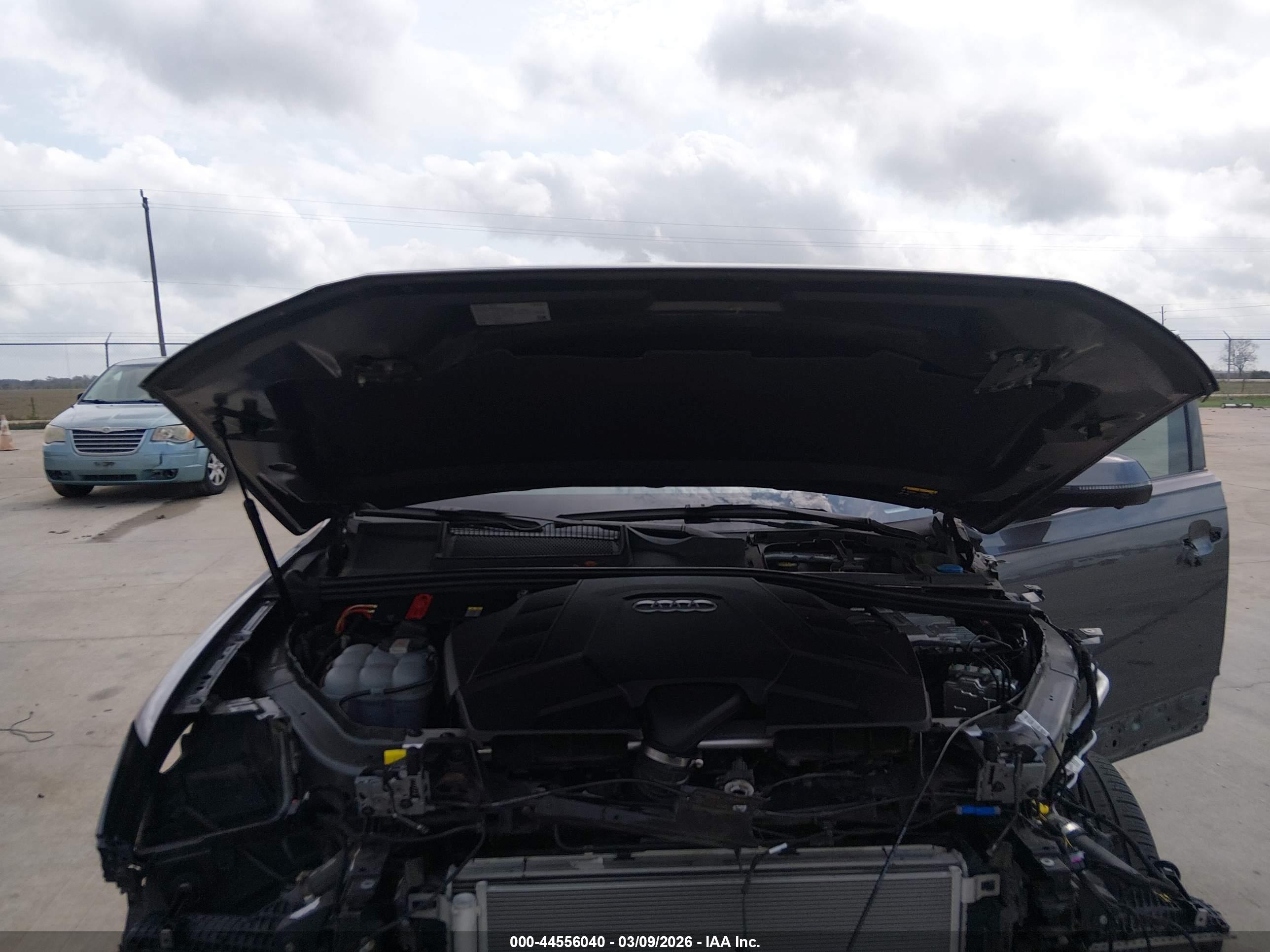 AUDI Q7 image 10