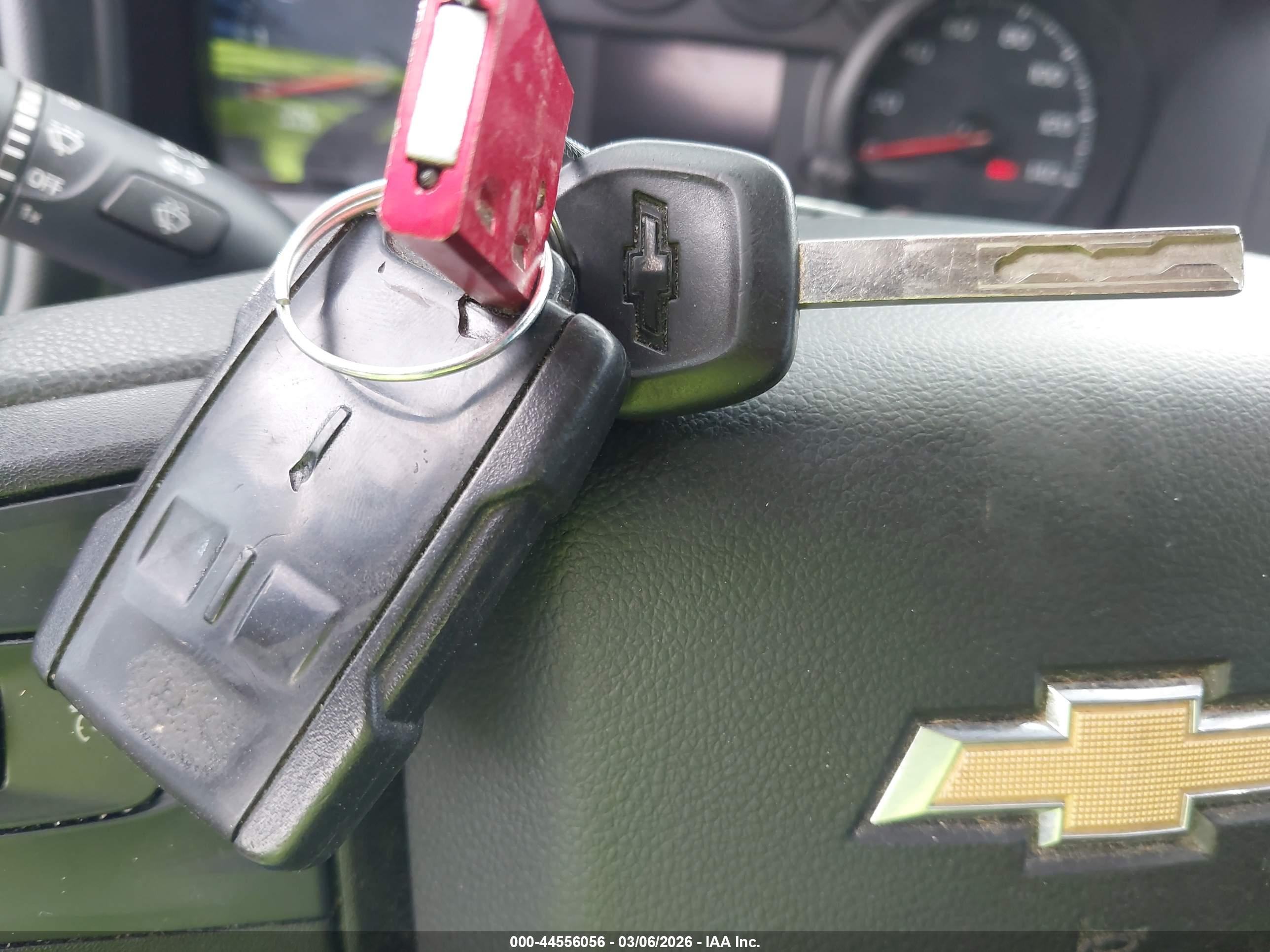 CHEVROLET SILVERADO image 11