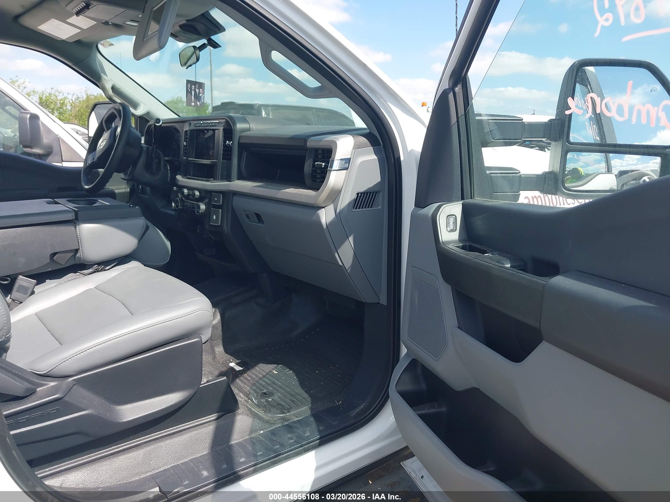 FORD F-250 image 5