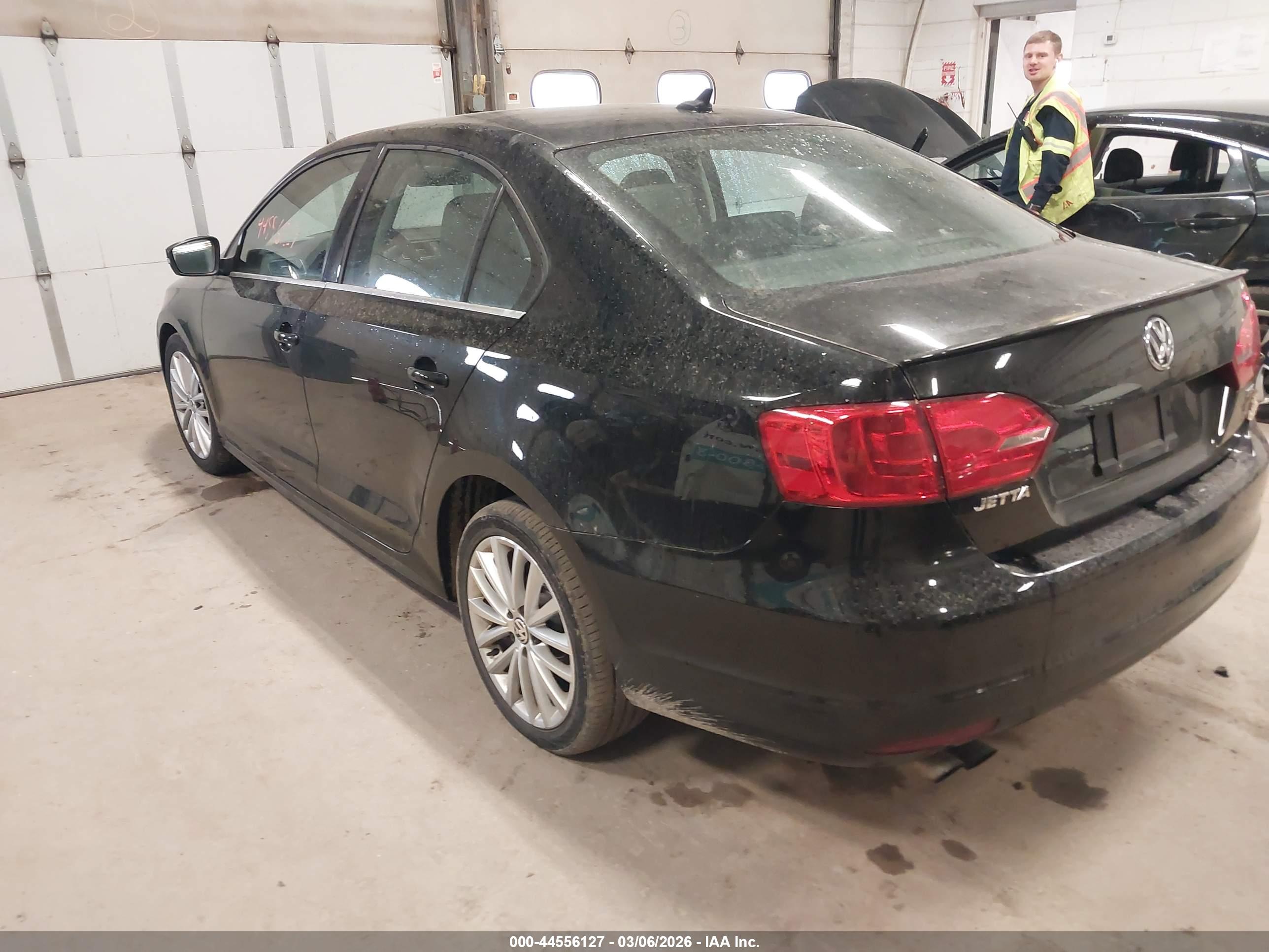 VOLKSWAGEN JETTA image 3