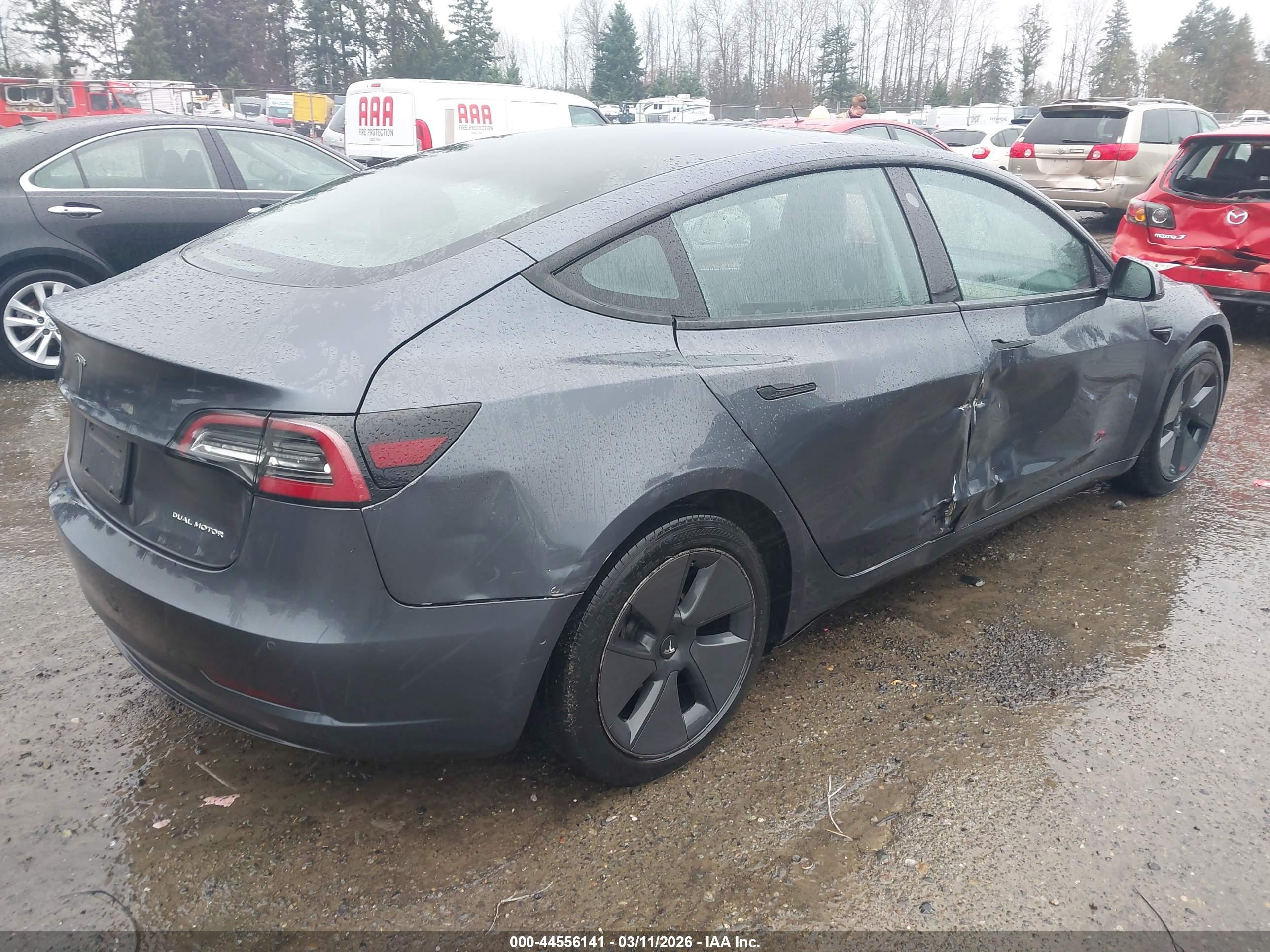 TESLA MODEL image 4