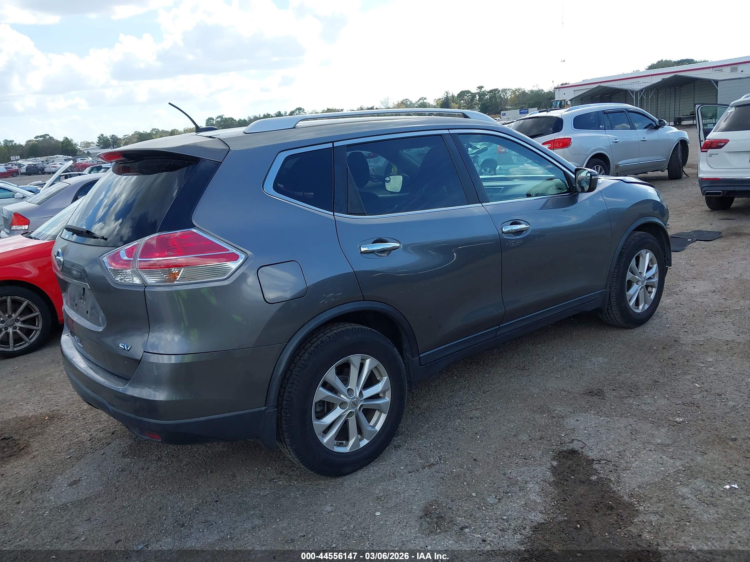 NISSAN ROGUE image 4