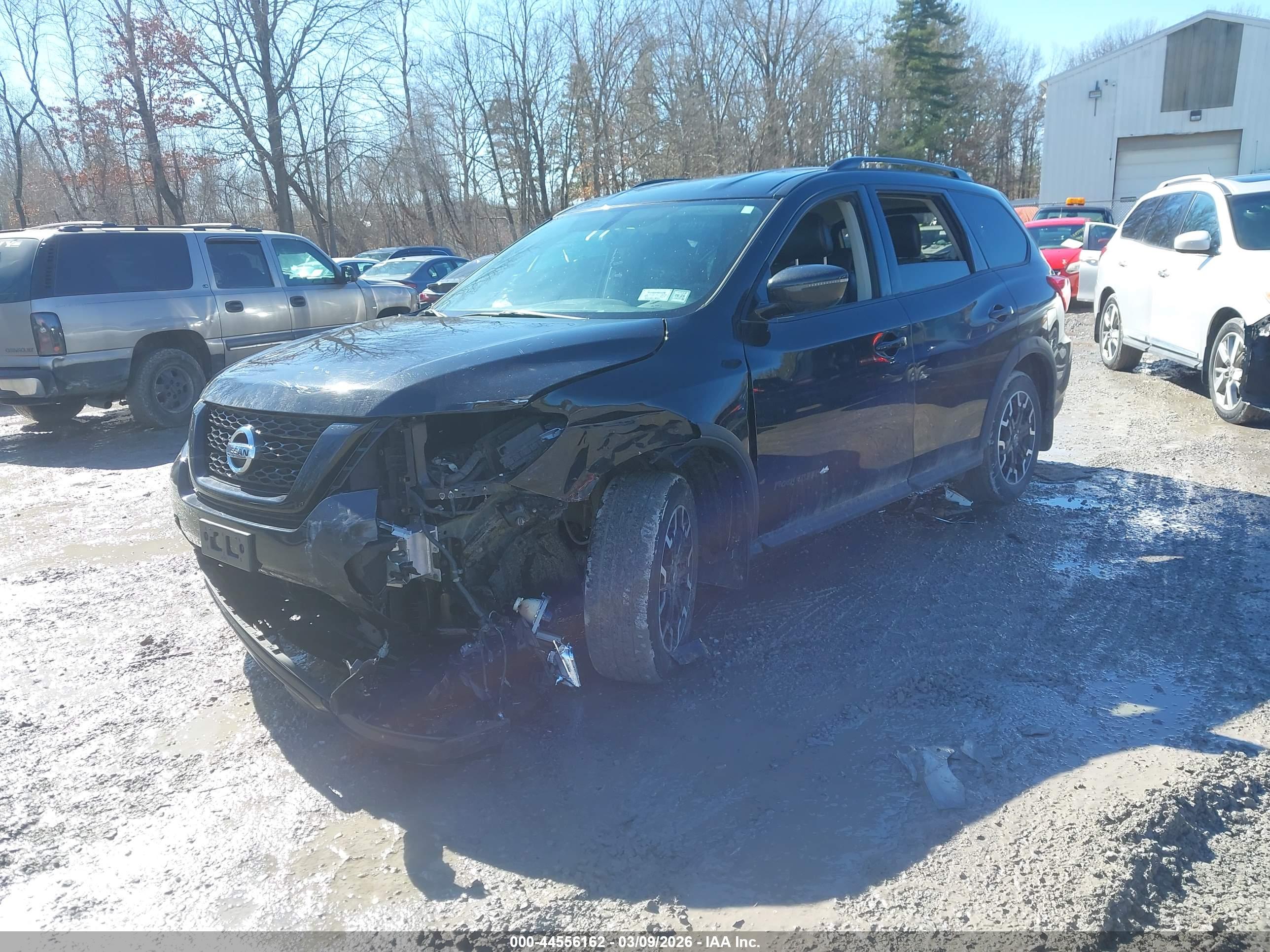 NISSAN PATHFINDER image 2