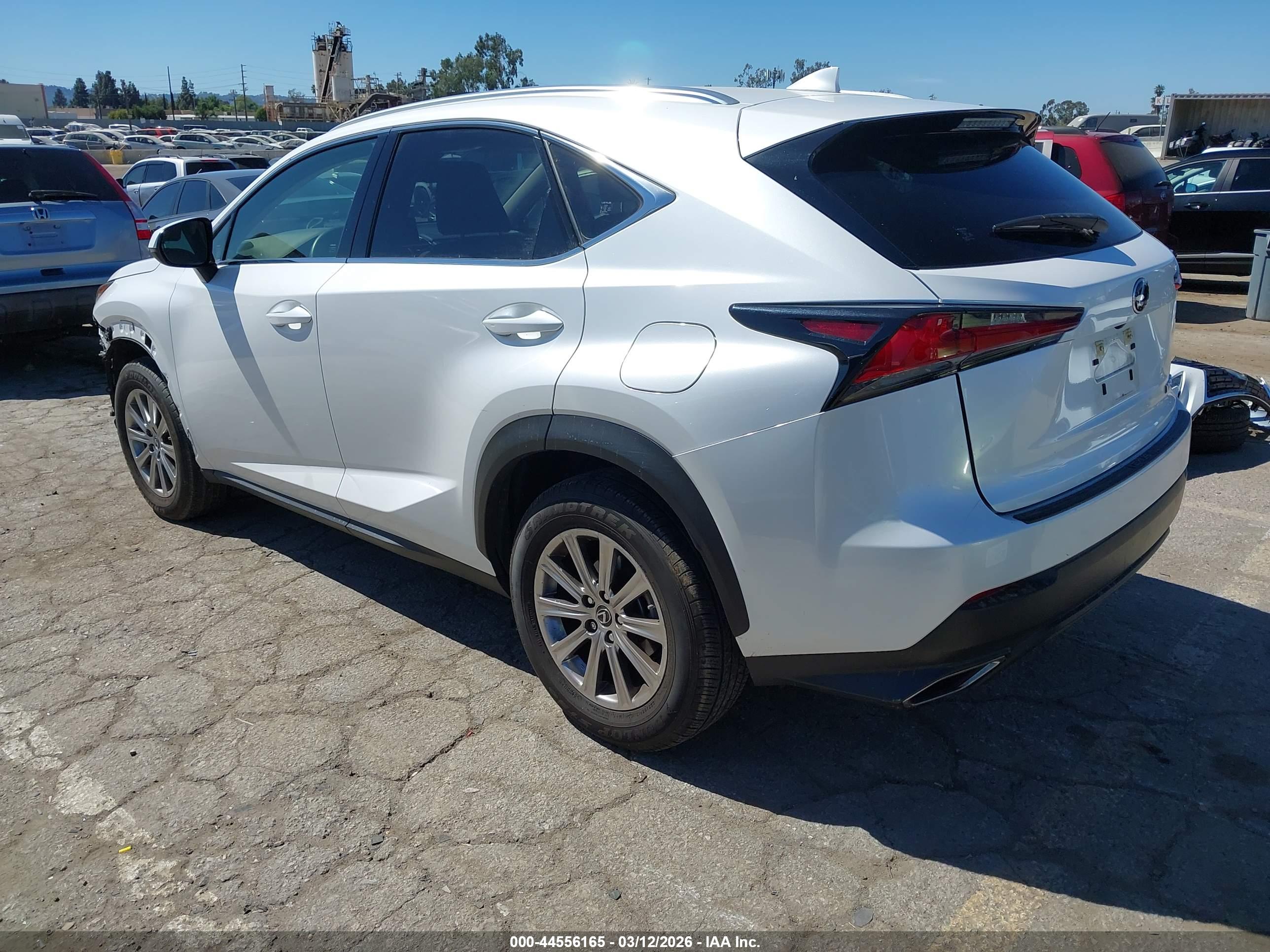 LEXUS NX image 3
