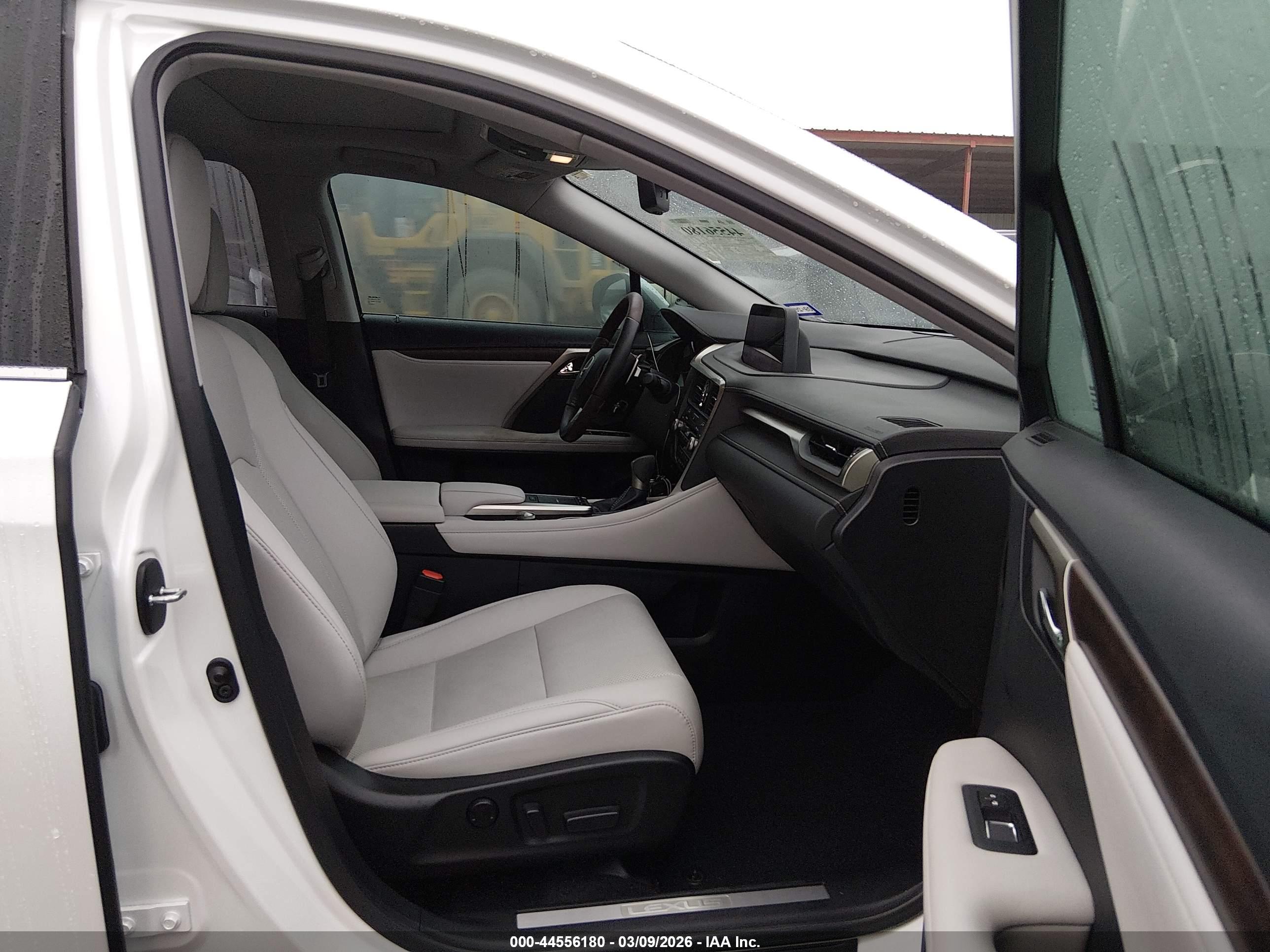 LEXUS RX image 5