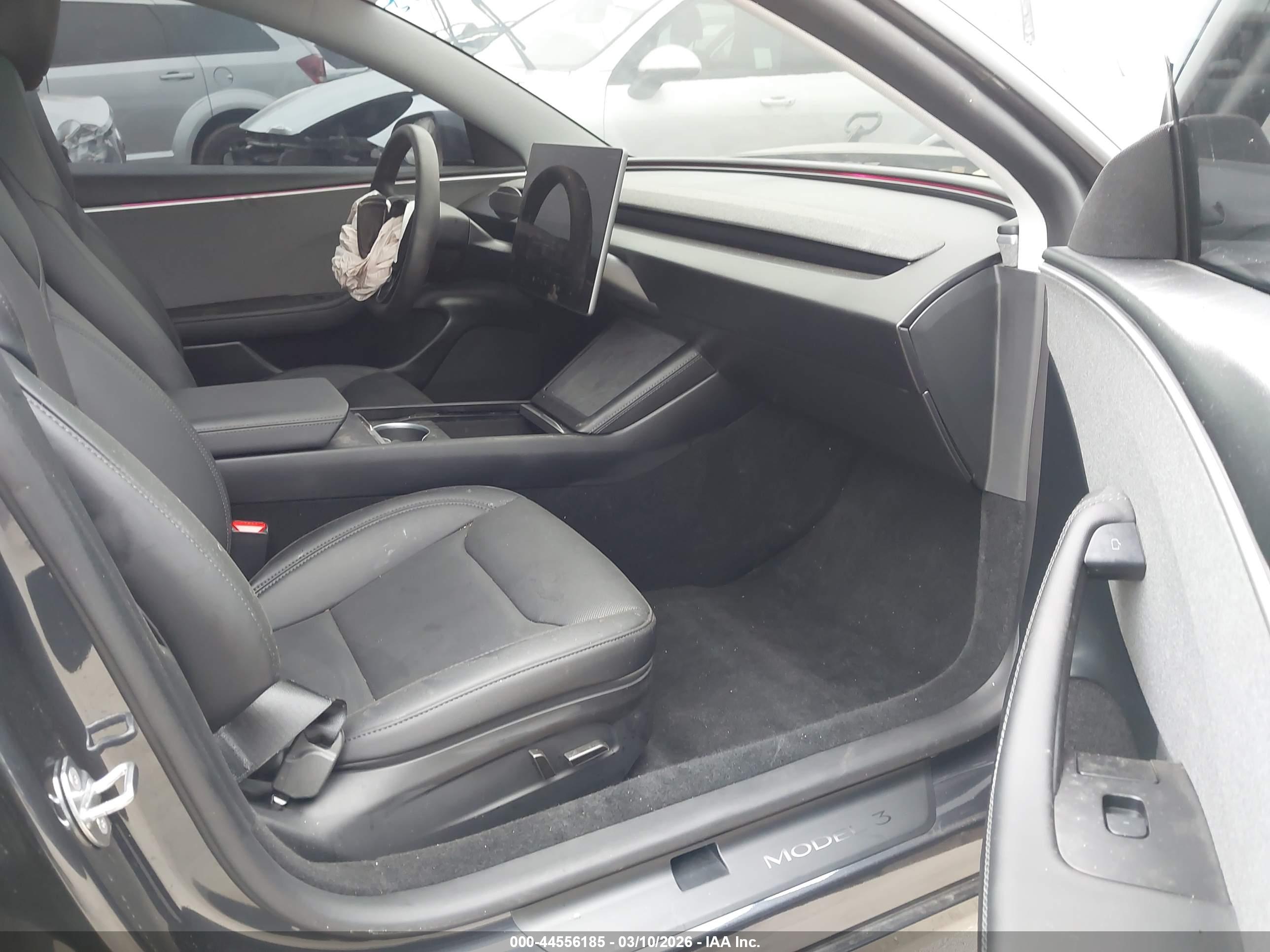 TESLA MODEL image 5