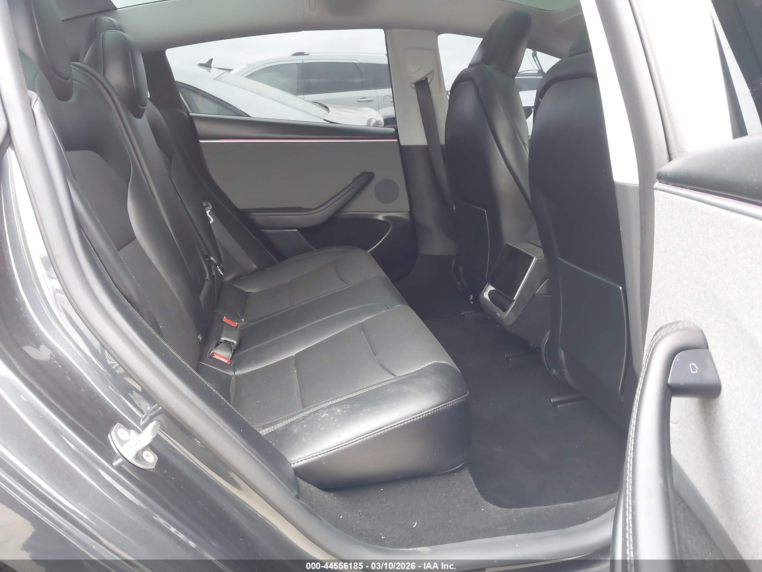 TESLA MODEL image 8