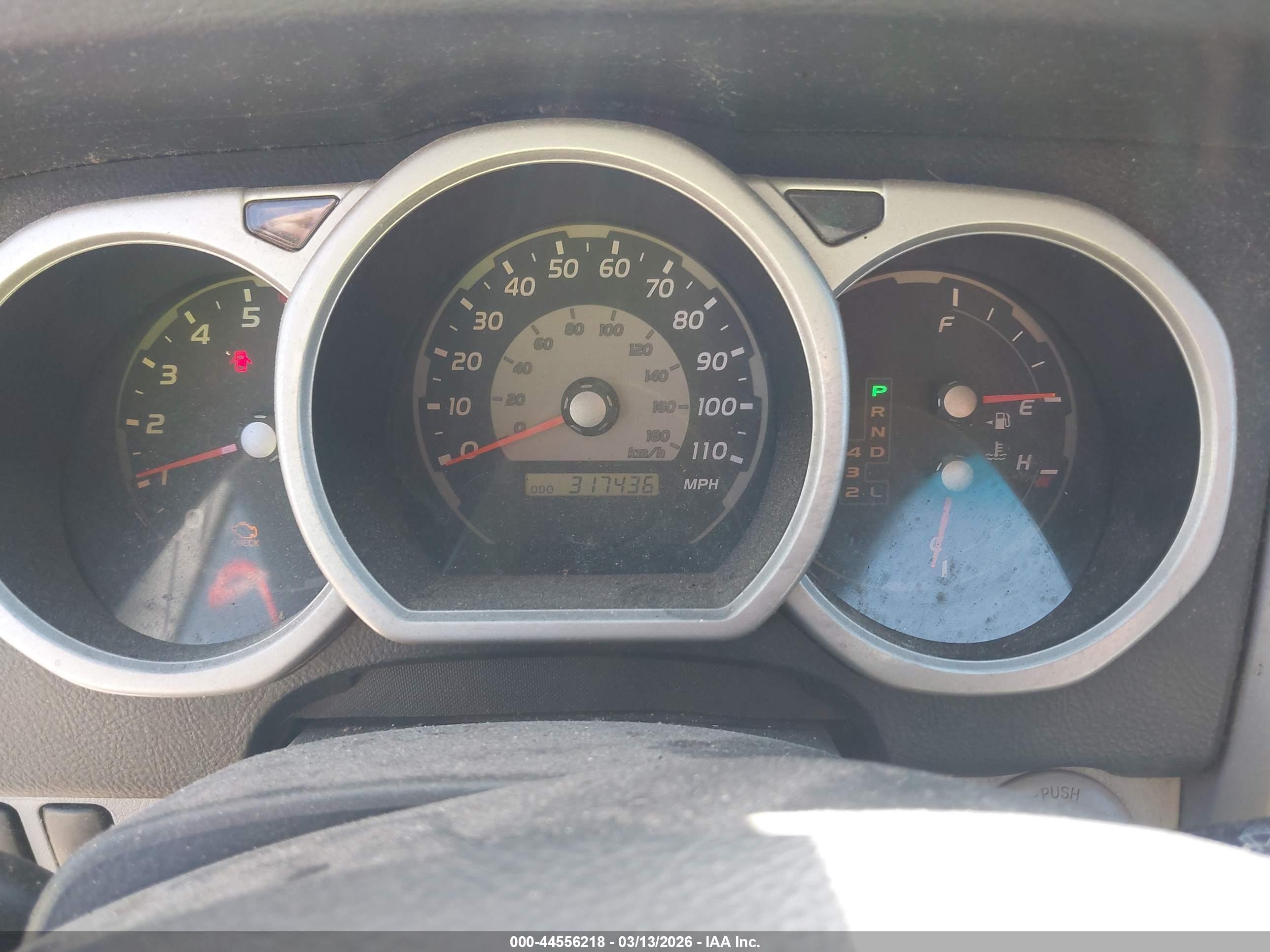 TOYOTA 4RUNNER image 7