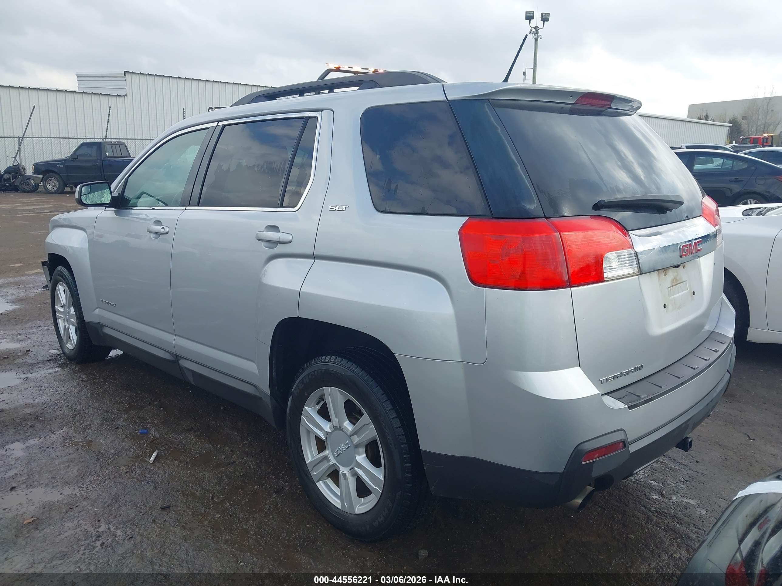 GMC TERRAIN image 3