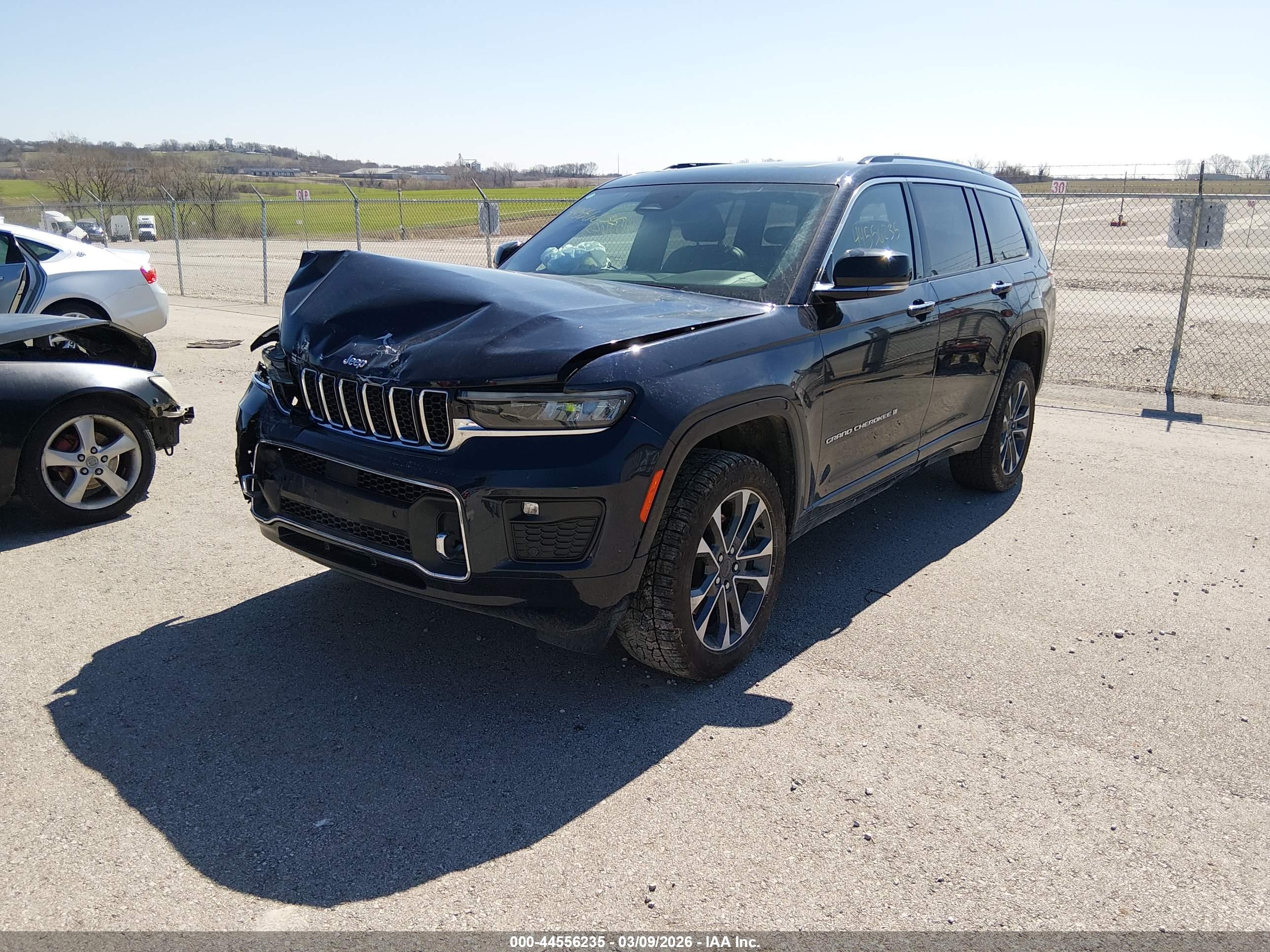JEEP GRAND image 2