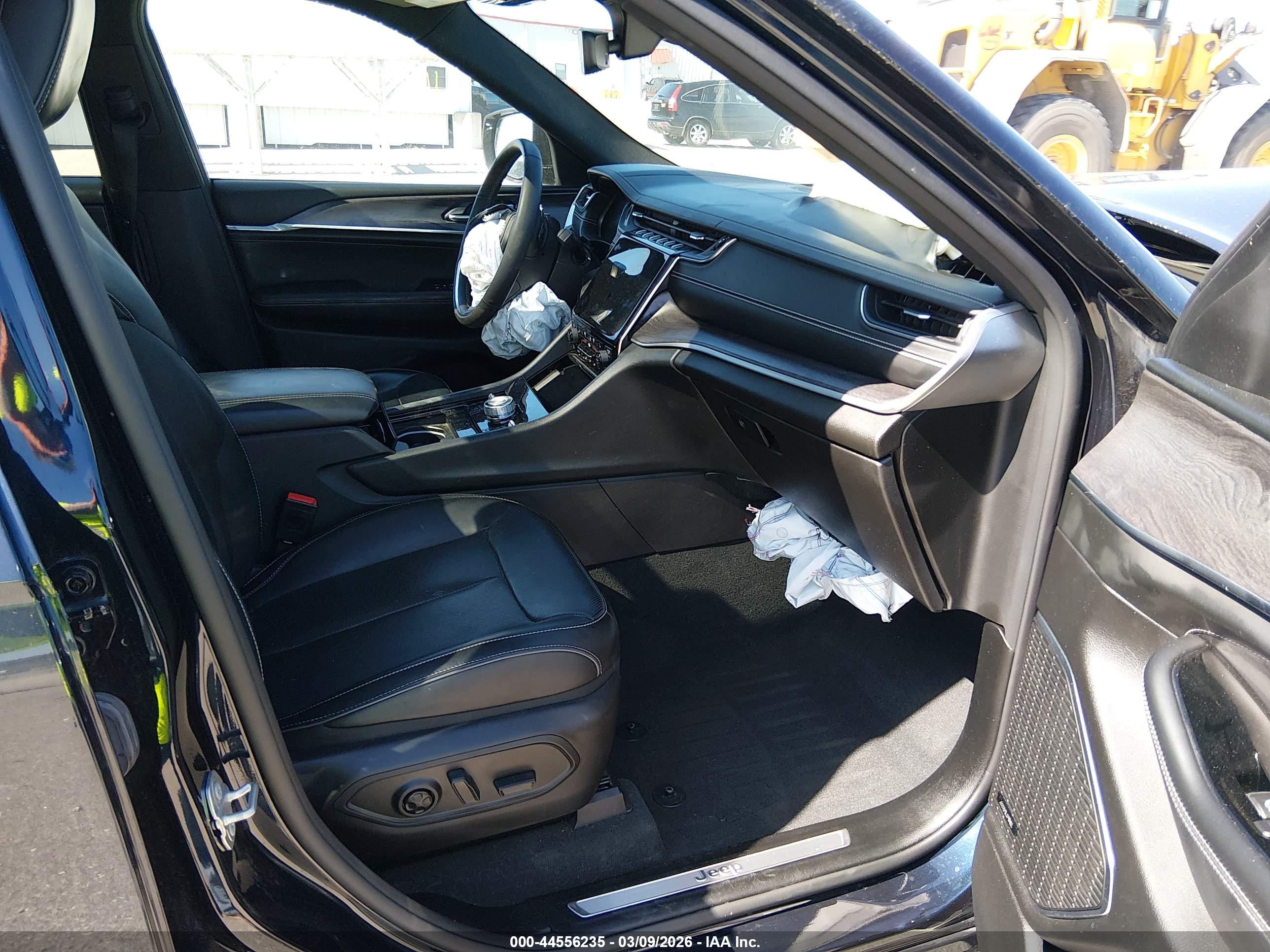 JEEP GRAND image 5