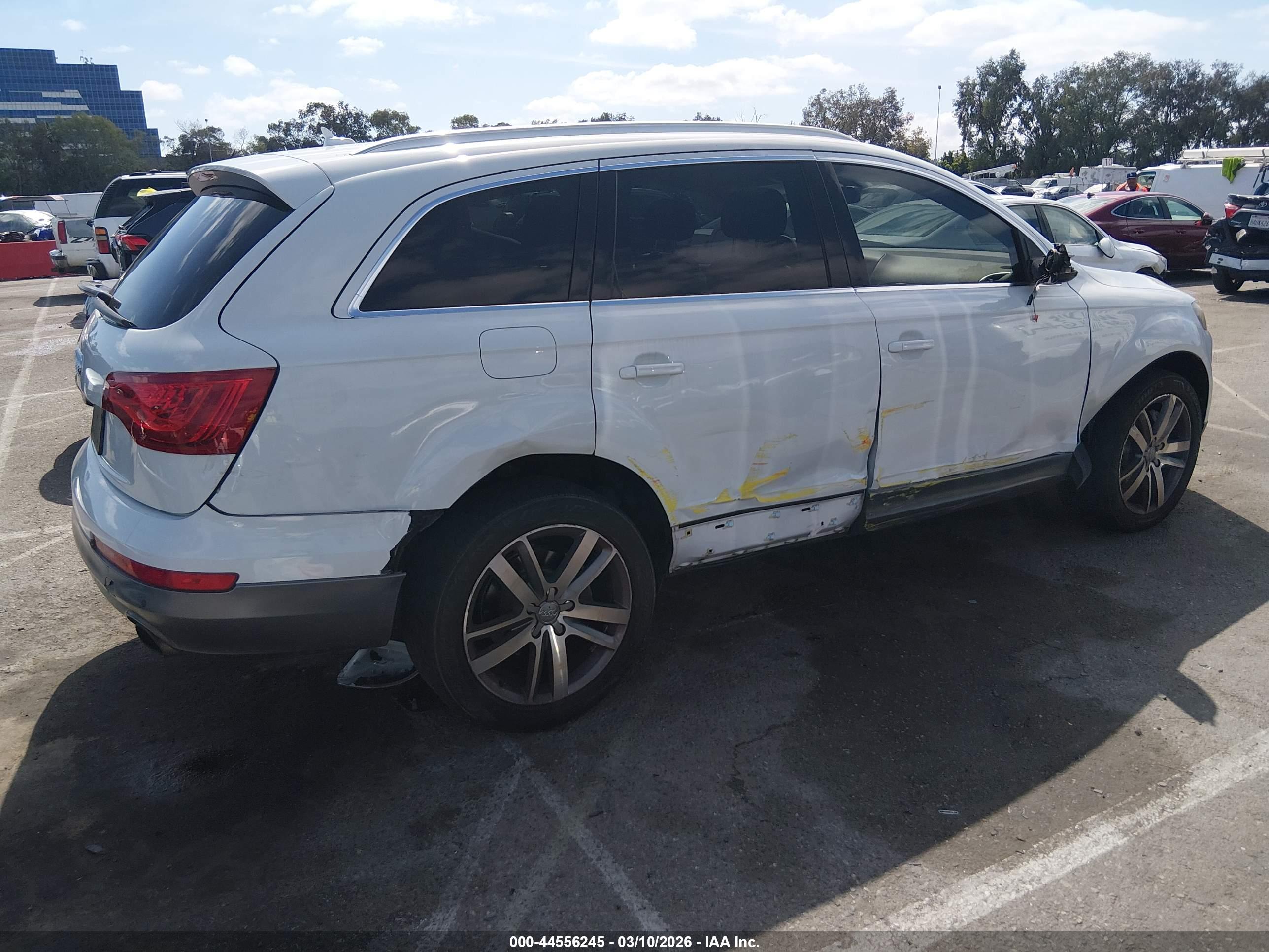 AUDI Q7 image 4