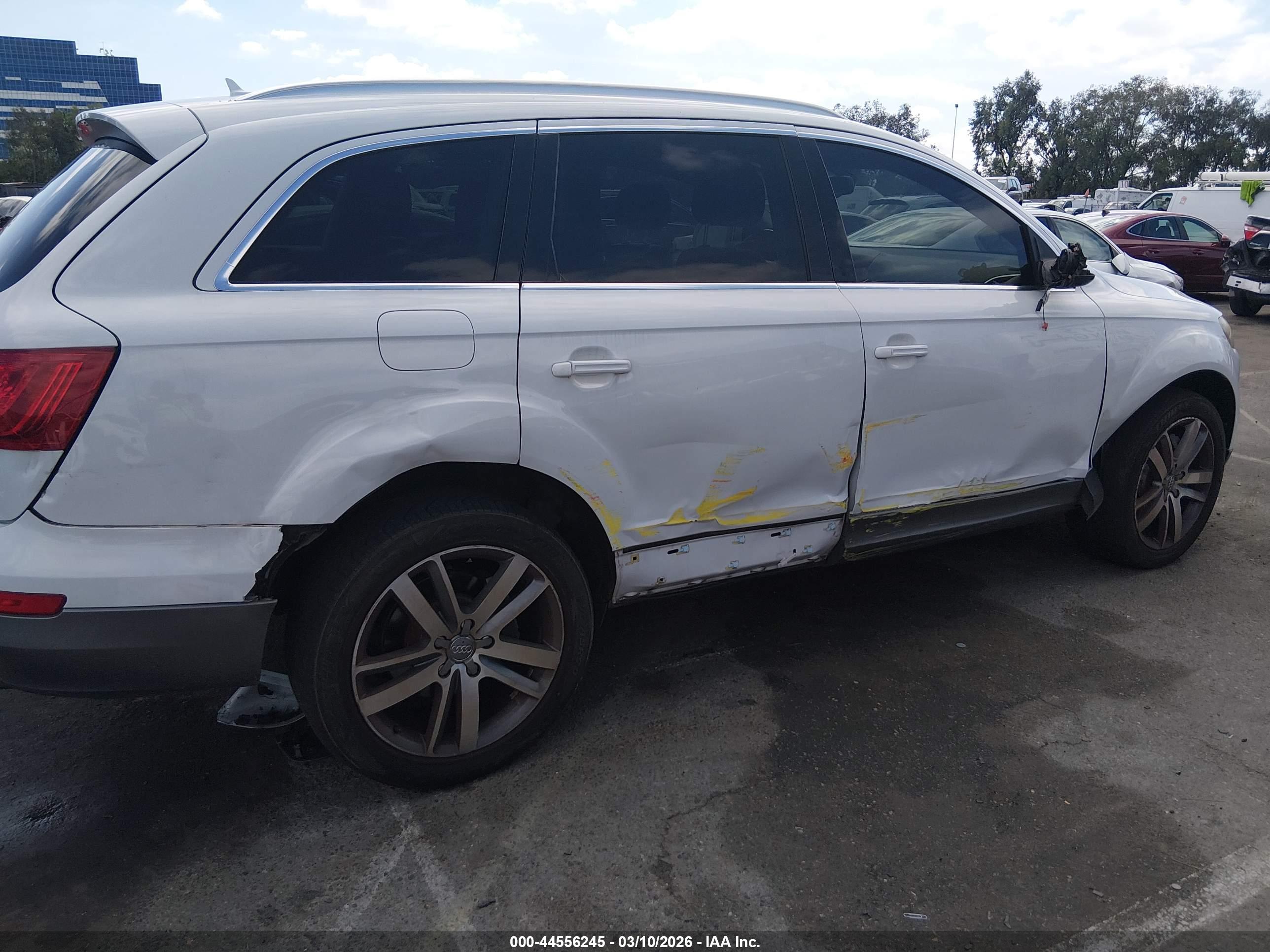 AUDI Q7 image 6