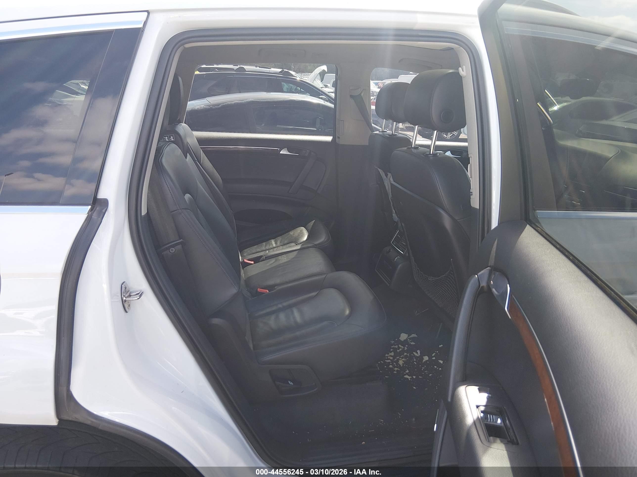 AUDI Q7 image 8