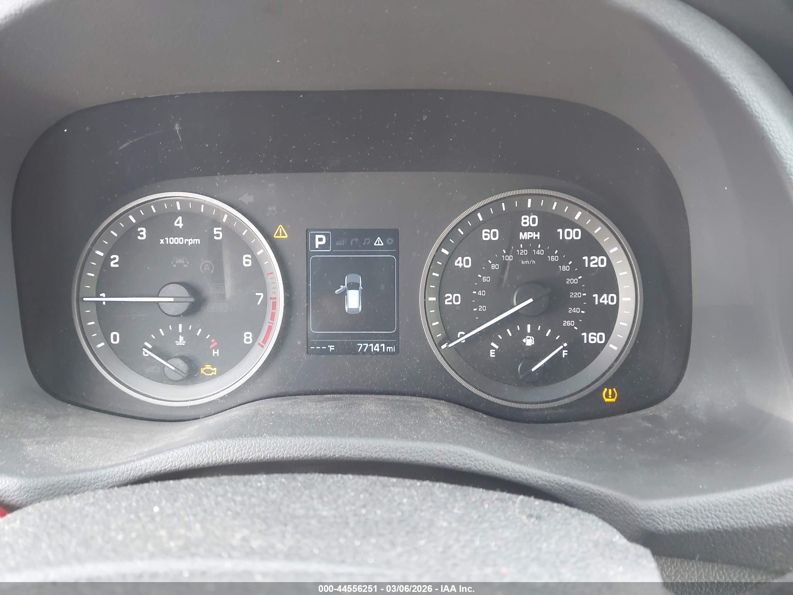 HYUNDAI TUCSON image 7
