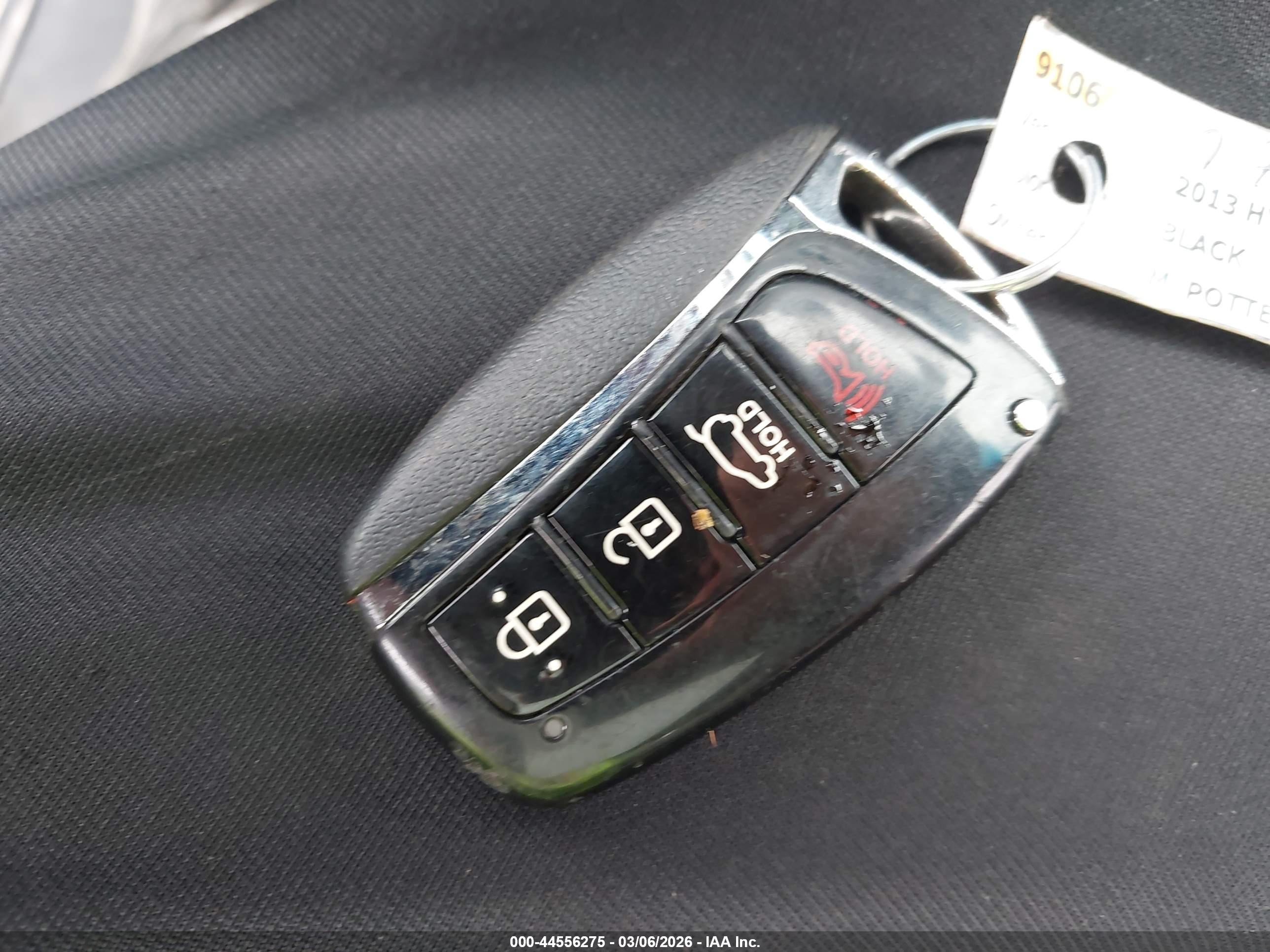 HYUNDAI SANTA image 11