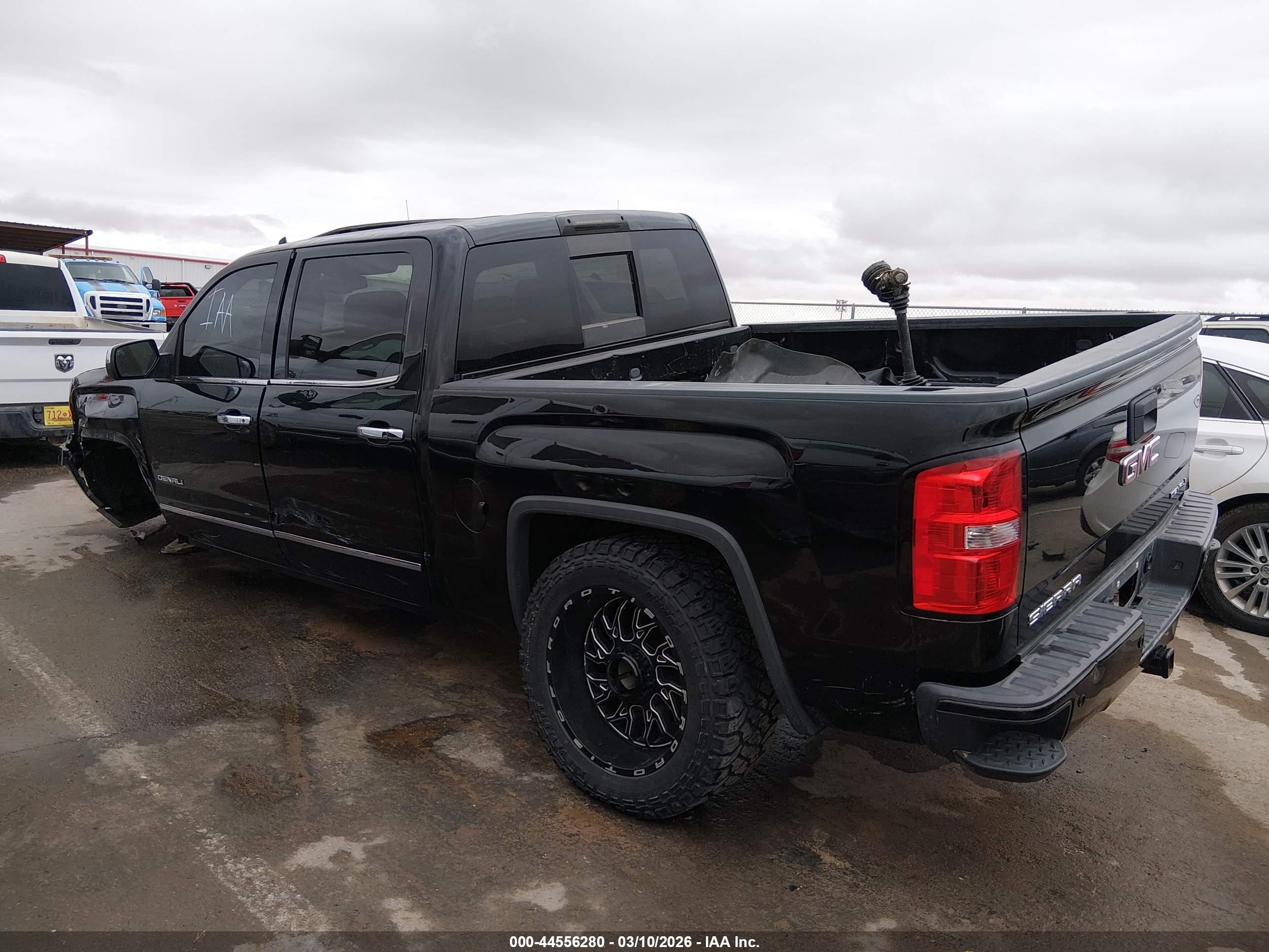 GMC SIERRA image 3