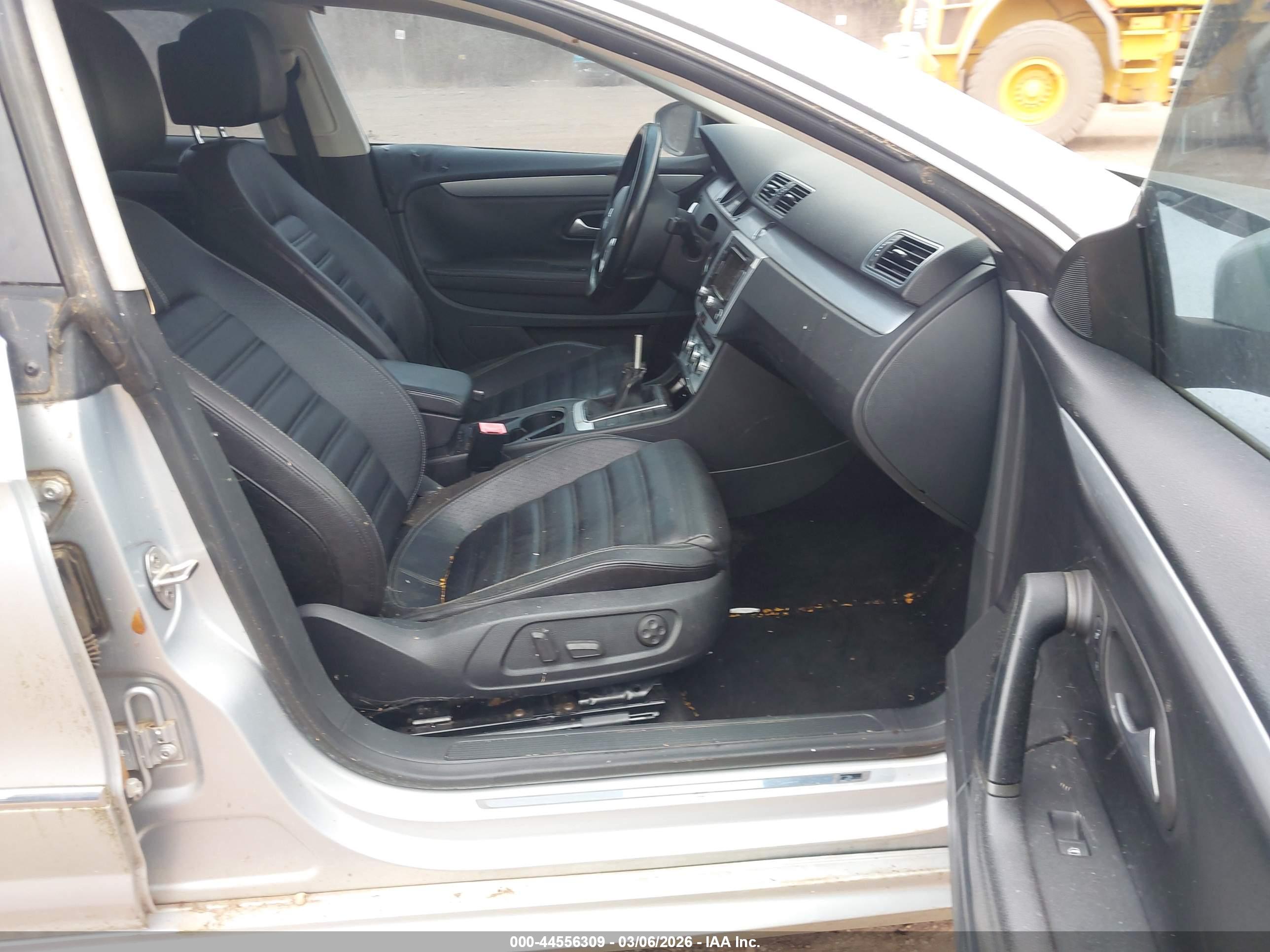 VOLKSWAGEN CC image 5