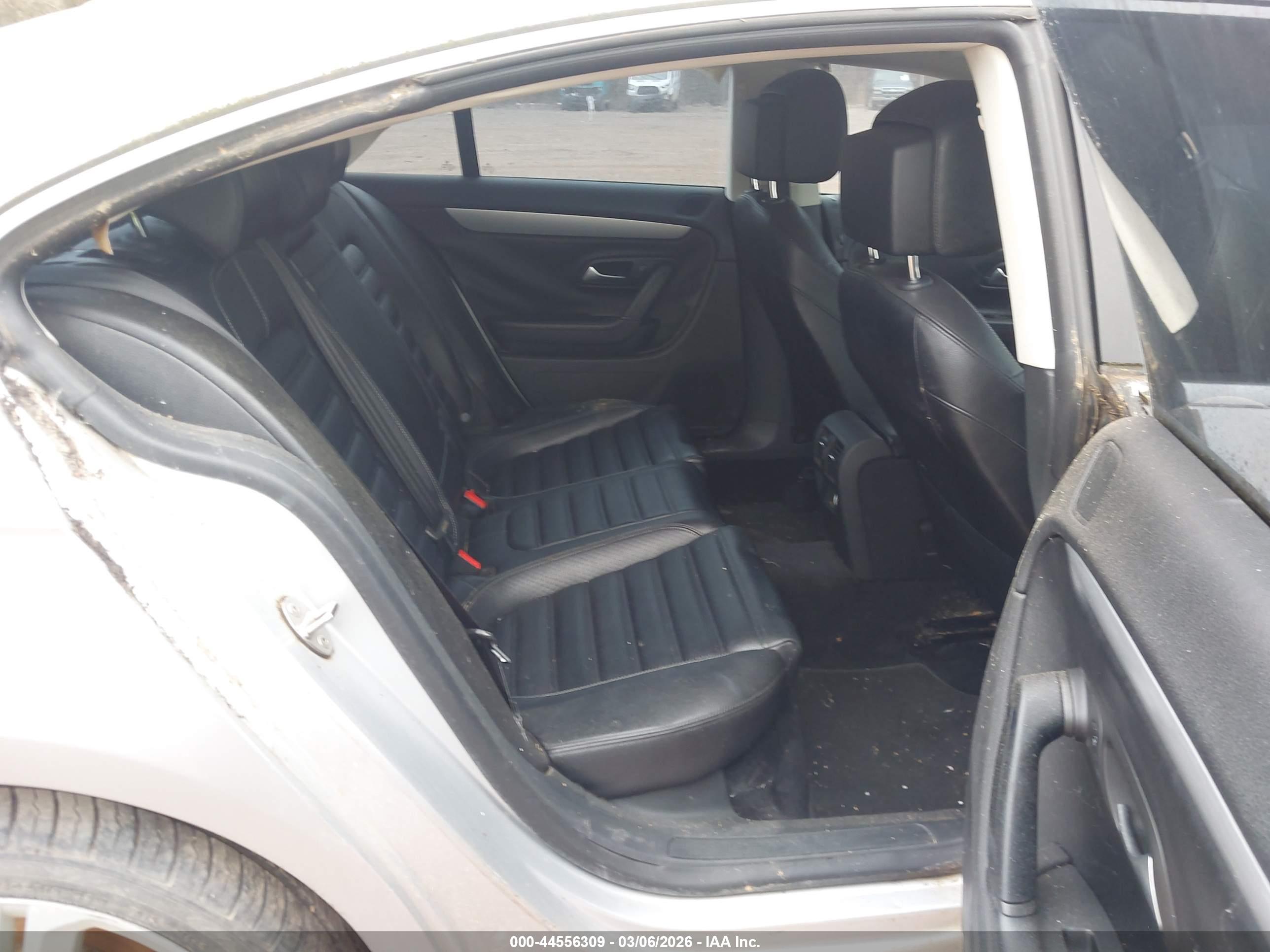 VOLKSWAGEN CC image 8