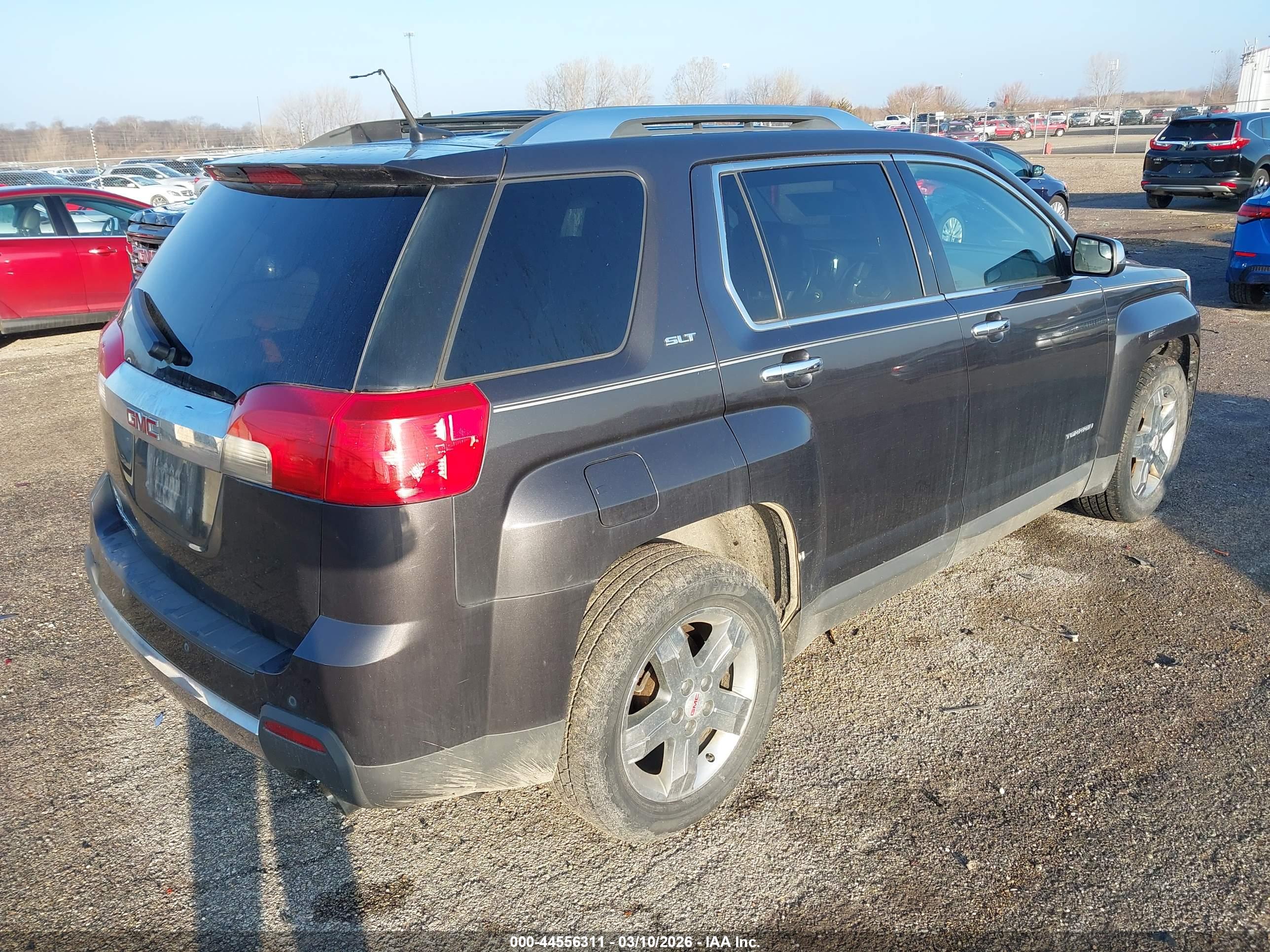 GMC TERRAIN image 4