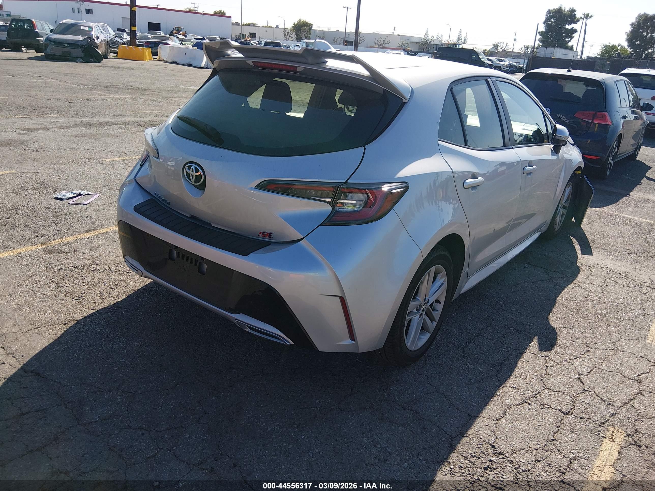 TOYOTA COROLLA image 4