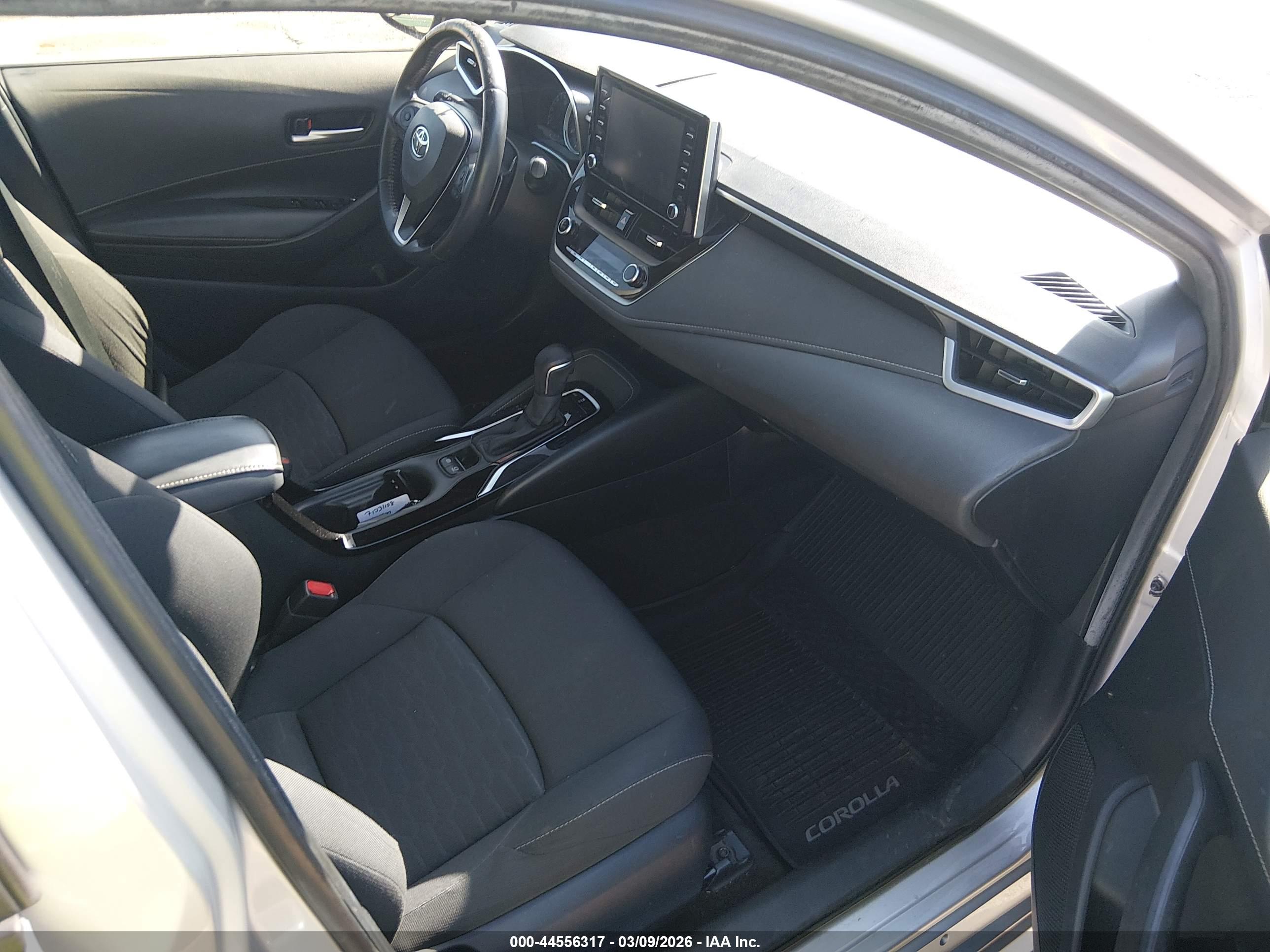TOYOTA COROLLA image 5