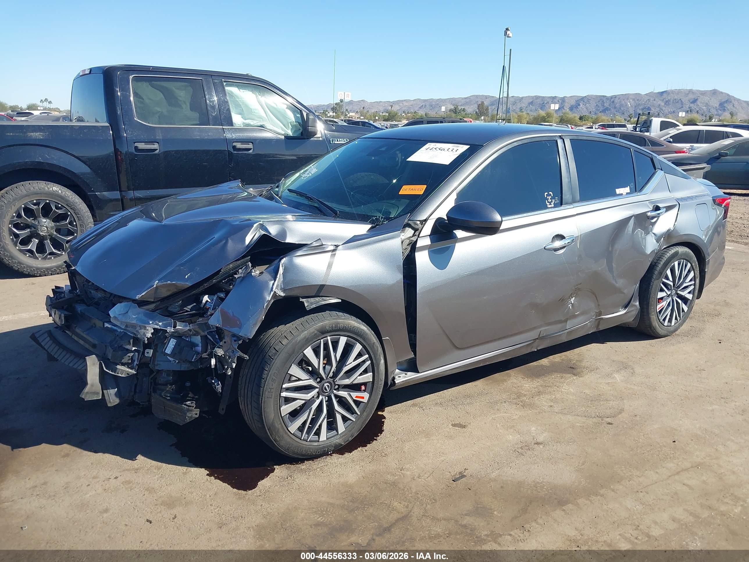 NISSAN ALTIMA image 2