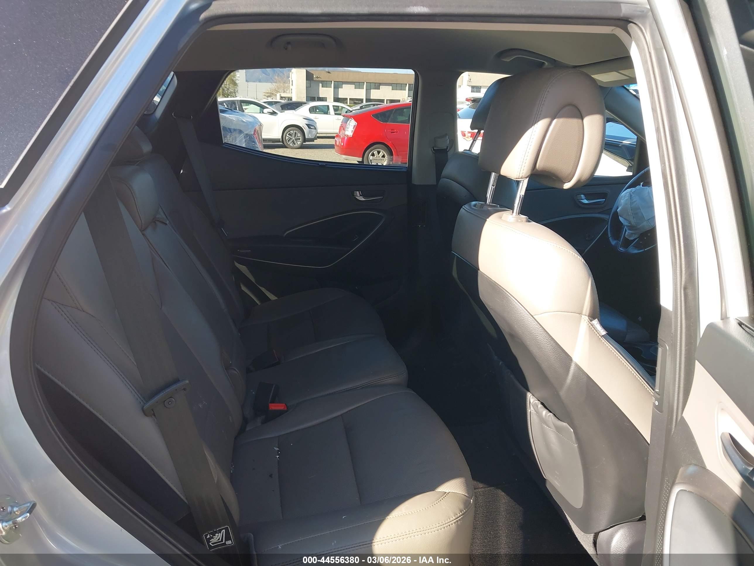 HYUNDAI SANTA image 8