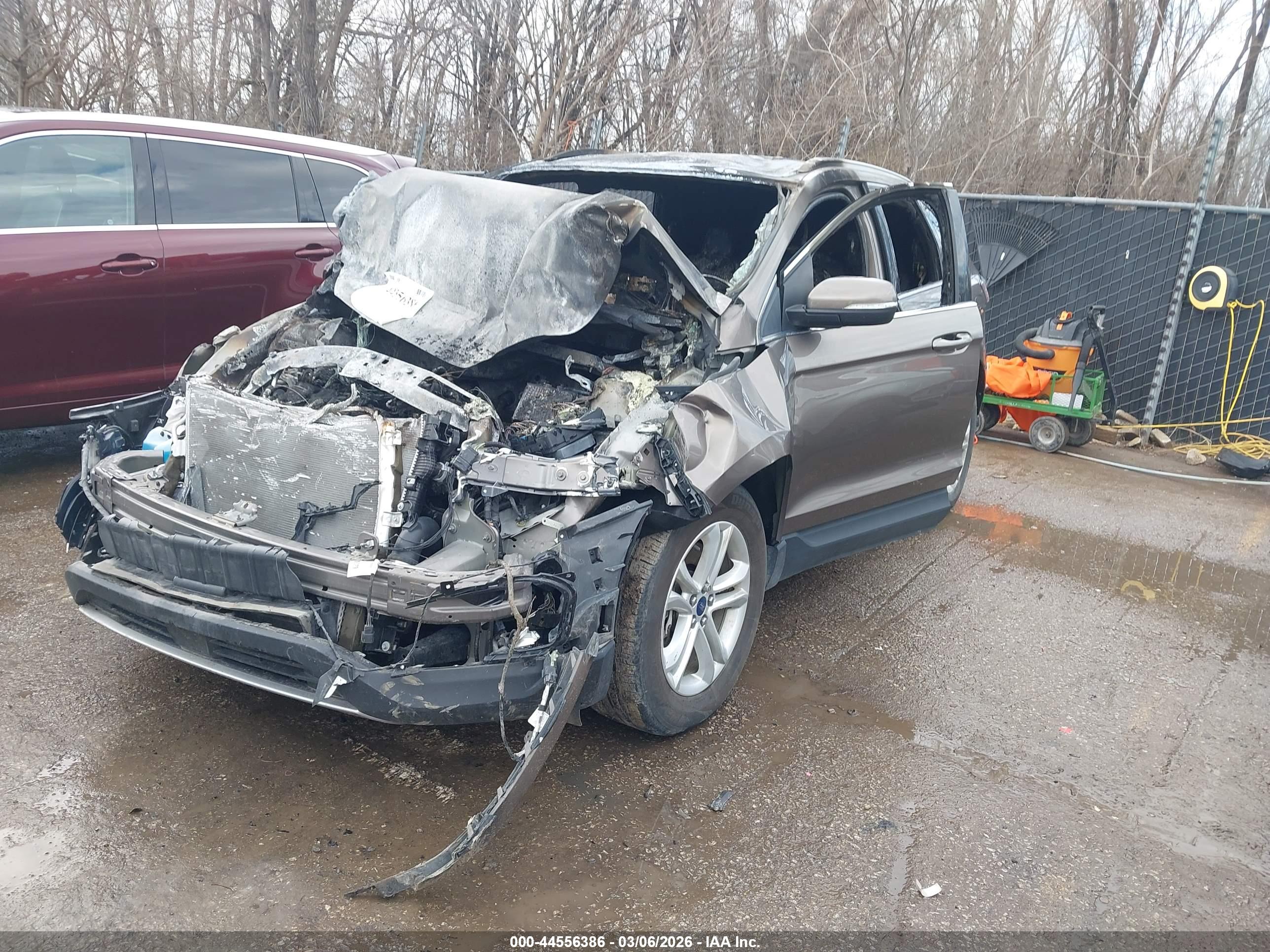 FORD EDGE image 2