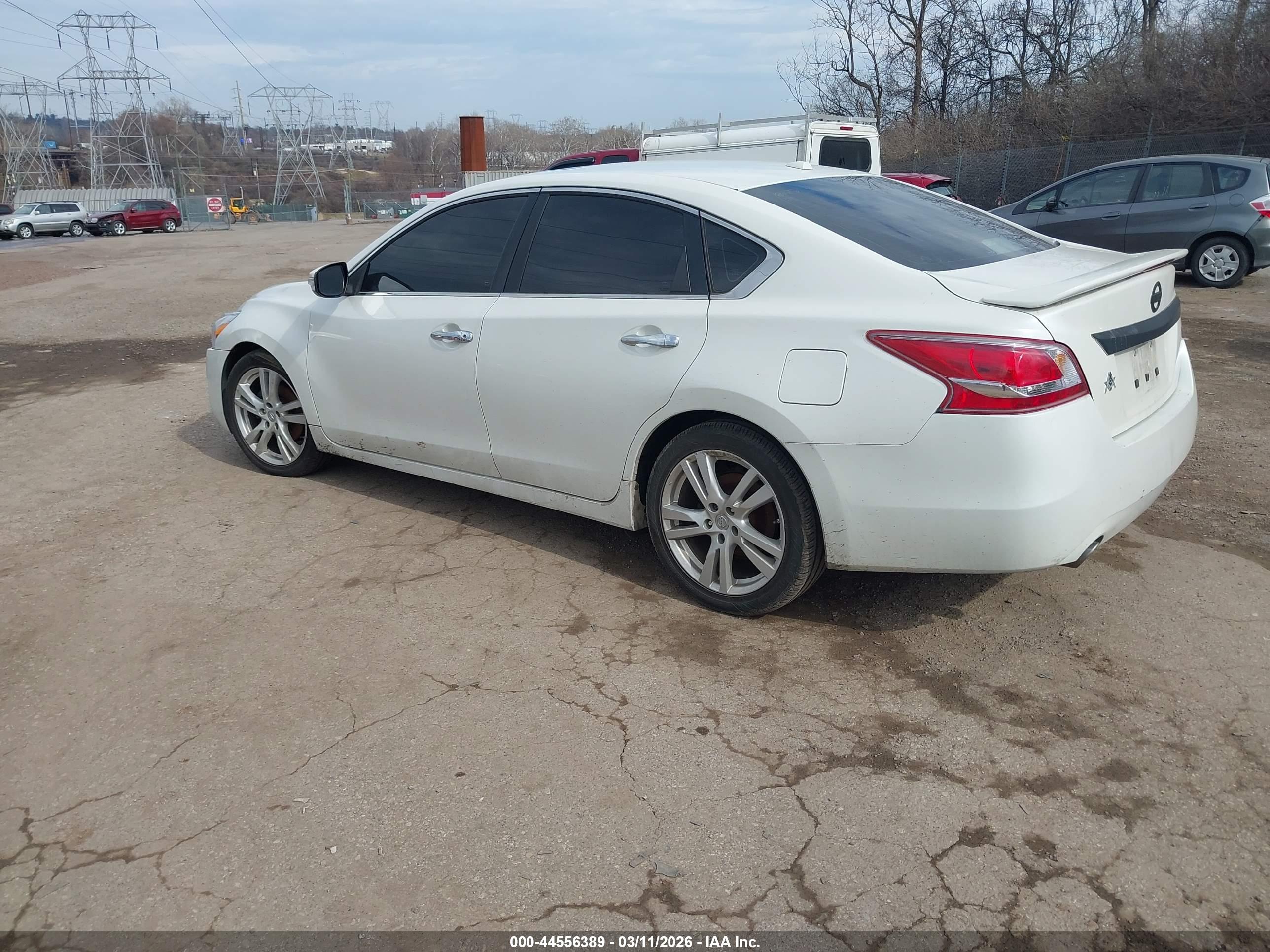 NISSAN ALTIMA image 3