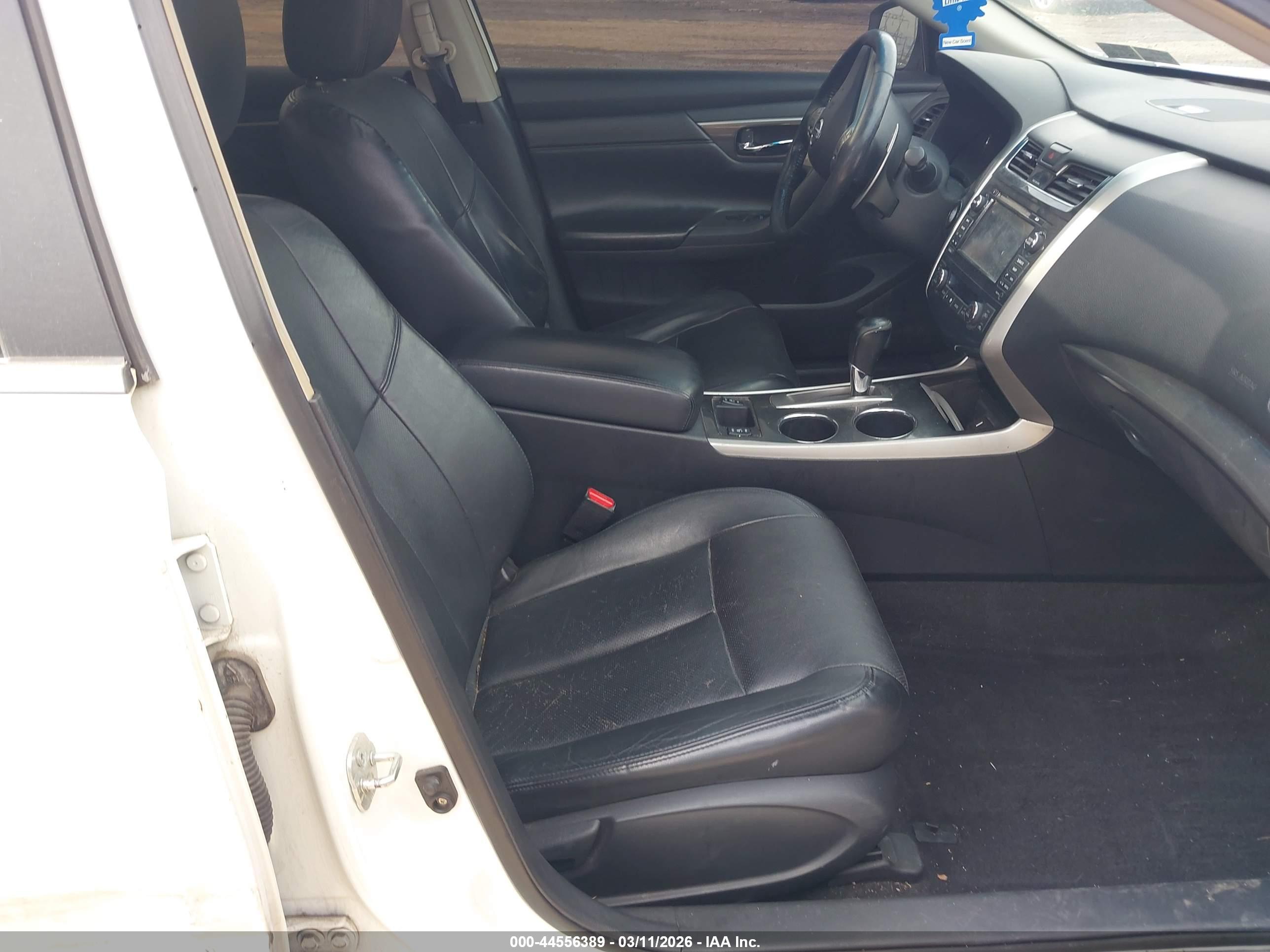 NISSAN ALTIMA image 5