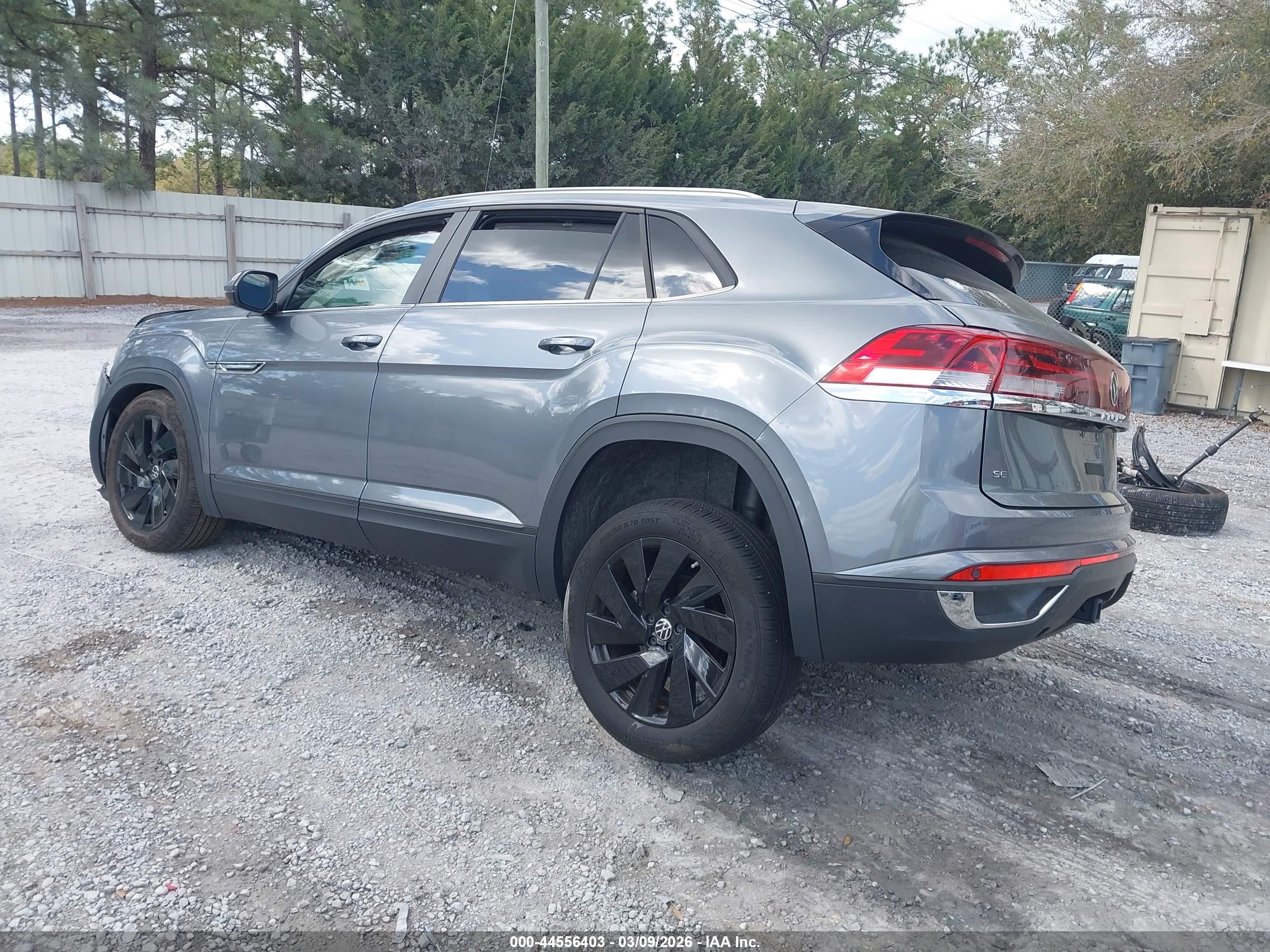 VOLKSWAGEN ATLAS image 3