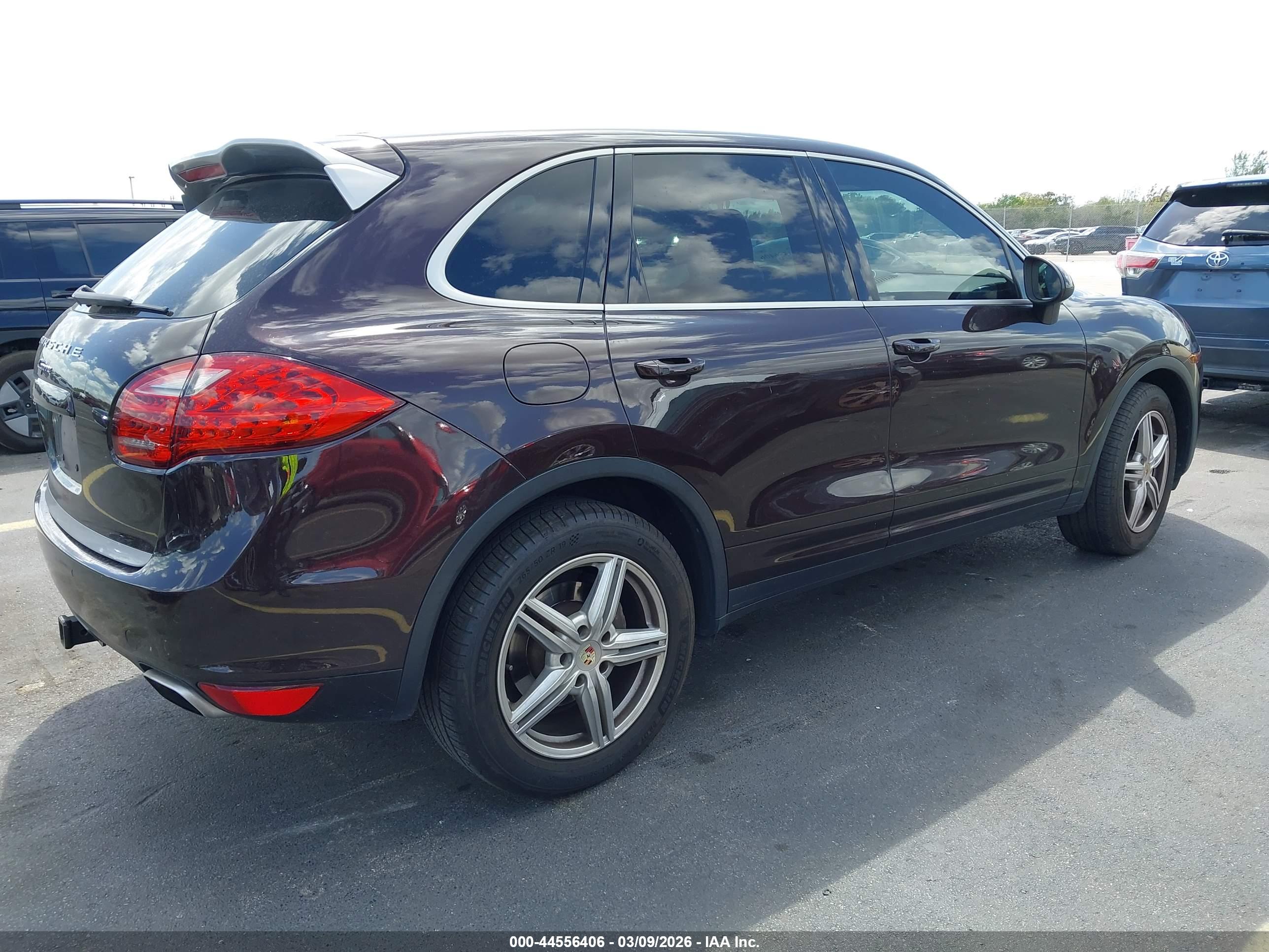 PORSCHE CAYENNE image 4